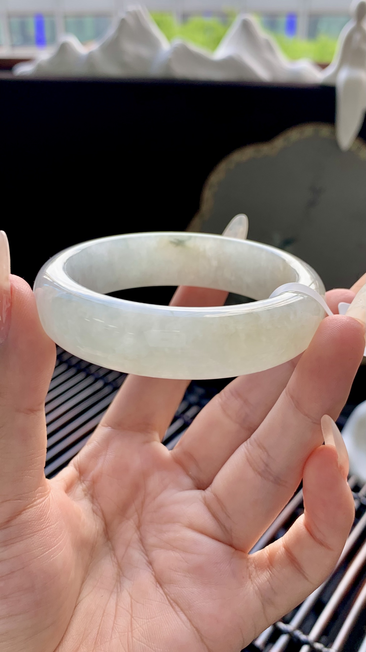 宽版飘黄翡飘花正圈手镯成品 A6928-12 尺寸：53-15-8