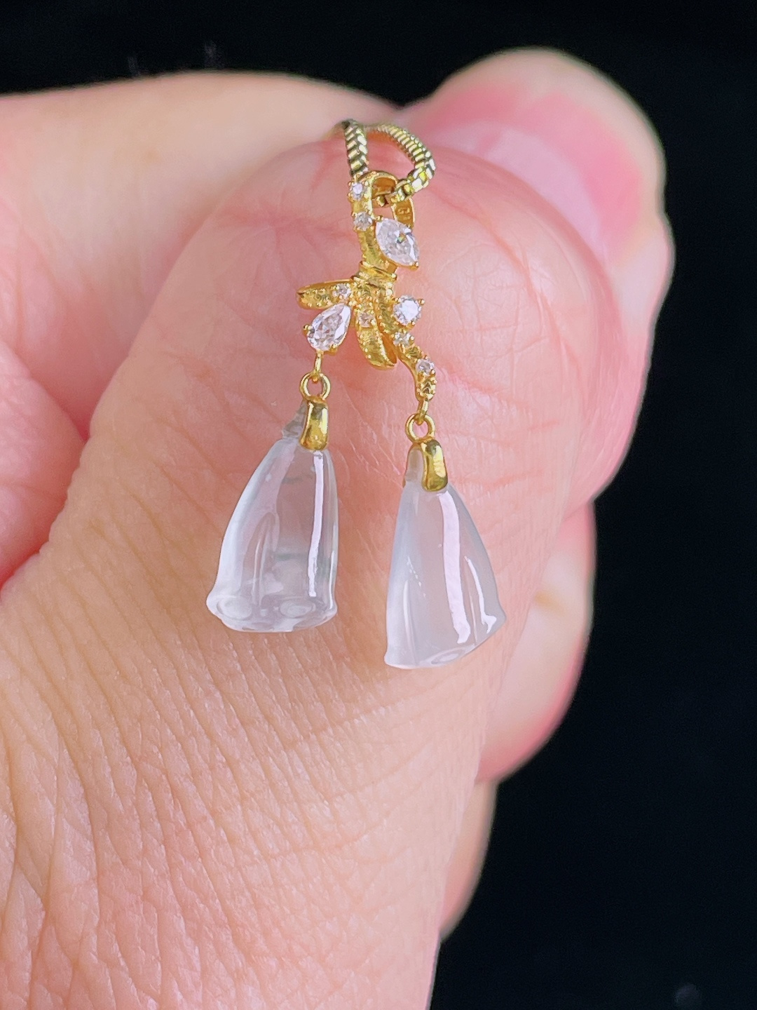 白冰莲藕吊坠，18k镶嵌，老种起光，细底通透，尺寸：22/11/4.3mm0929