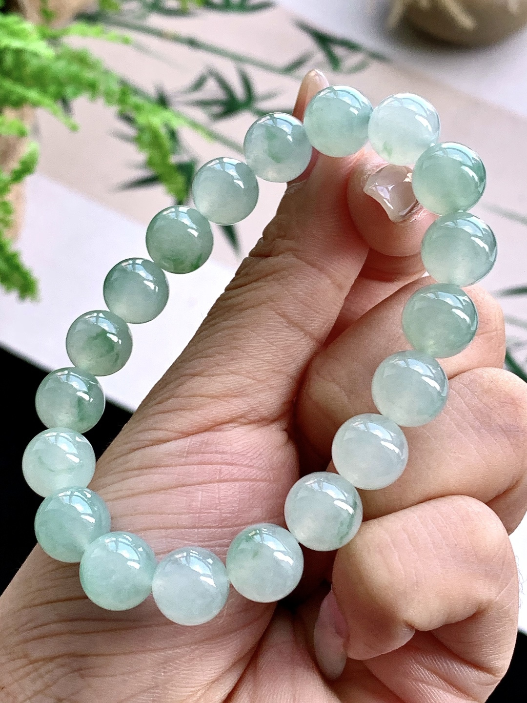 【珠子】️飘花手串圆珠子手串 【说明】缅甸 性比高 【尺寸】10mm 【重量】33.3克