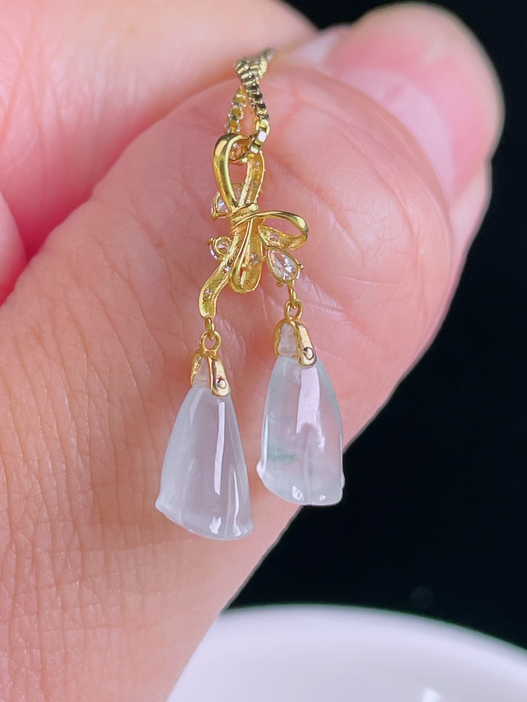 白冰莲藕吊坠，18k镶嵌，老种起光，细底通透，尺寸：22/11/4.3mm0929
