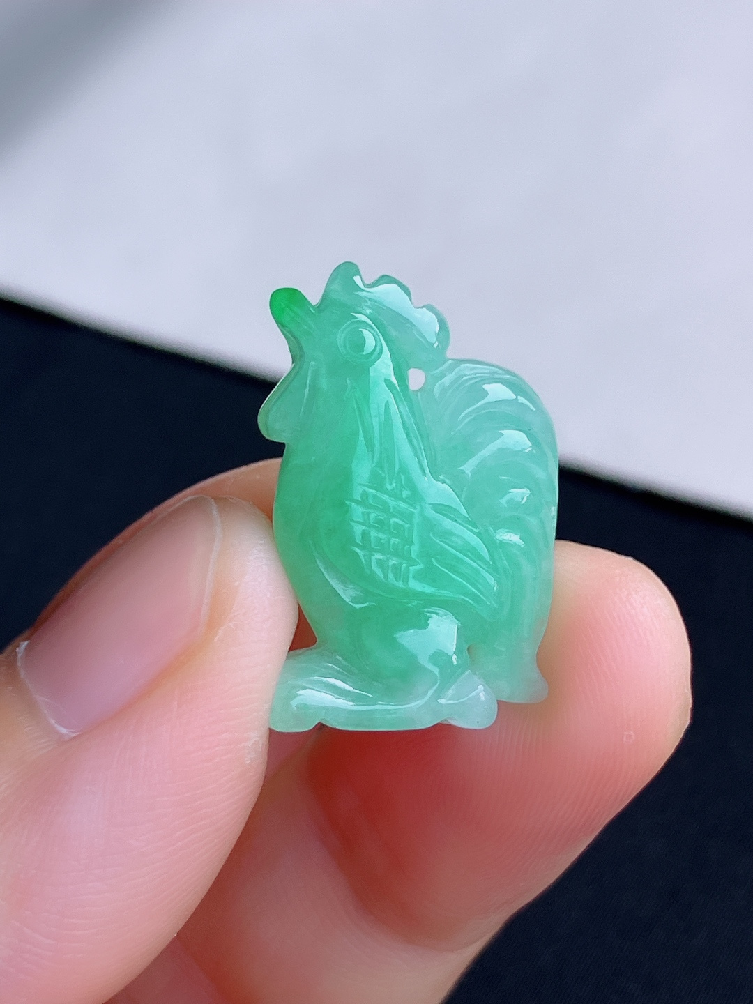 ️，甜绿生肖鸡牌，晶莹剔透，尺寸23/15.6/8/自然光实拍