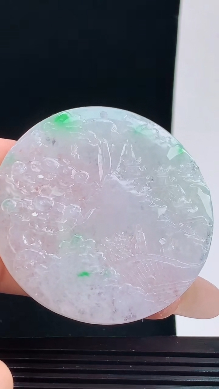 天然A货翡翠山水牌吊坠，尺寸50.8-4.7重量:27.92g
10月9日