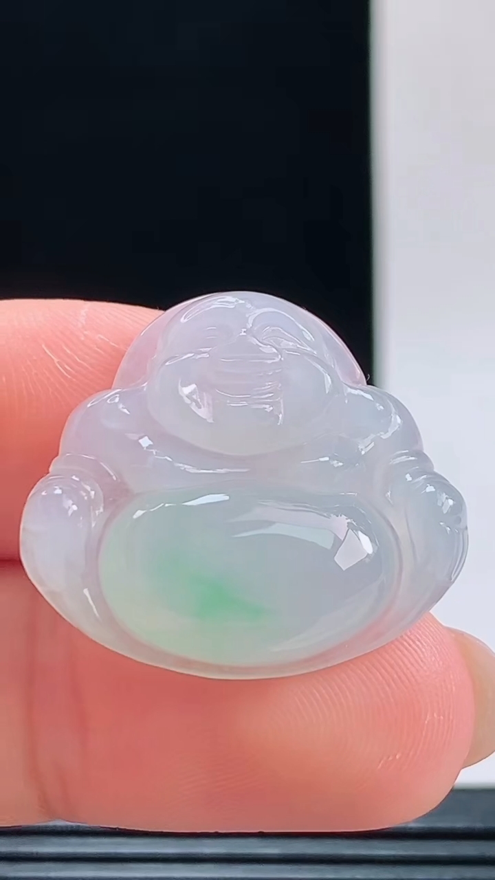 天然A货翡翠佛公吊坠，尺寸23.9-26.7-5.6重量:5.49g 1010
10月11日