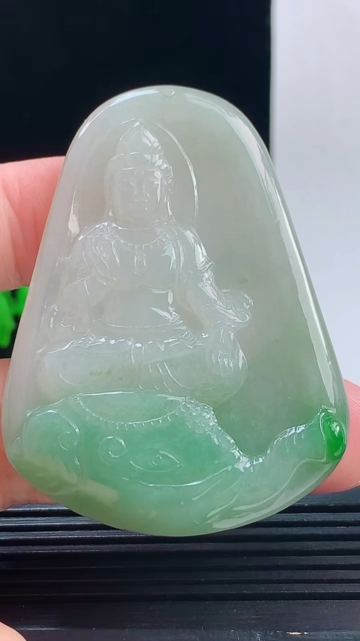 天然A货翡翠普贤菩萨吊坠，尺寸58-43-6重量:27.16g
10月11日  h001