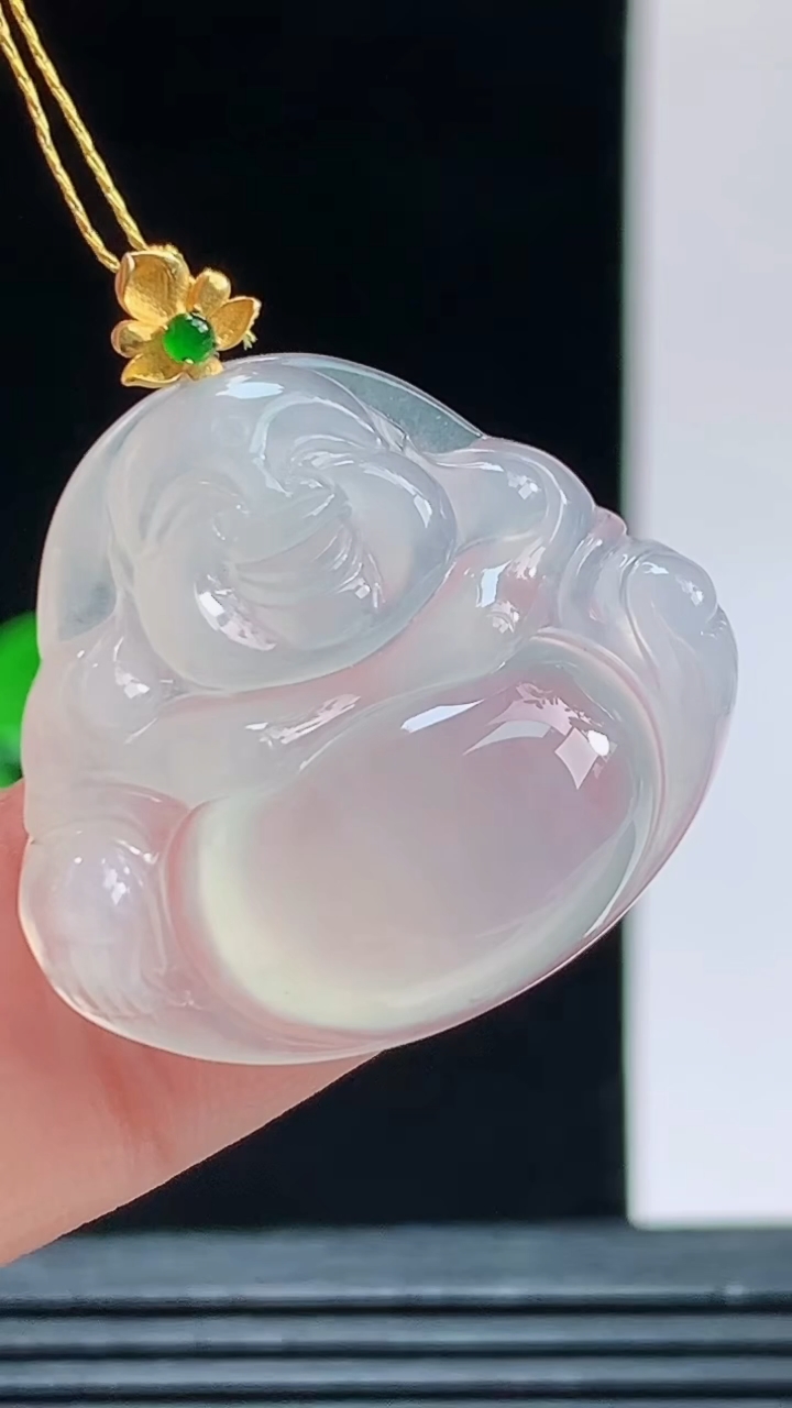 天然A货翡翠种白冰佛公吊坠，尺寸23.6-26.1-6.4重量:6.00g 1010
10月11日