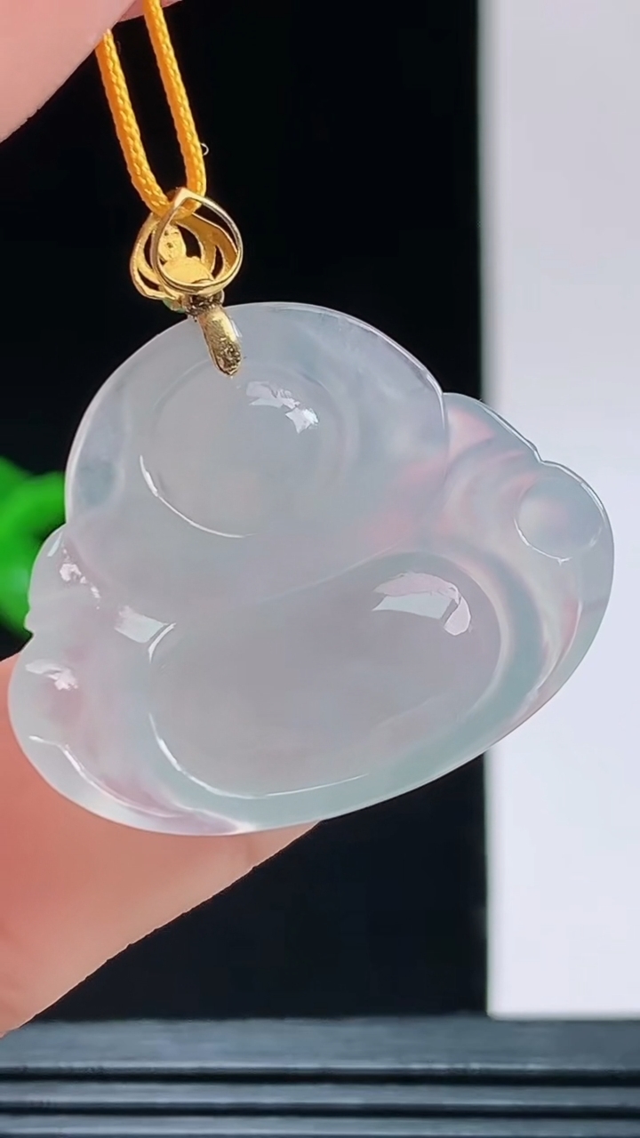 天然A货翡翠佛公吊坠，尺寸23.8-29-5.9重量:5.88g 1010
10月11日