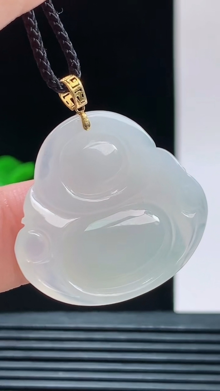 天然A货翡翠佛公吊坠，尺寸26.3-30-6重量:7.22g 1010
10月11日