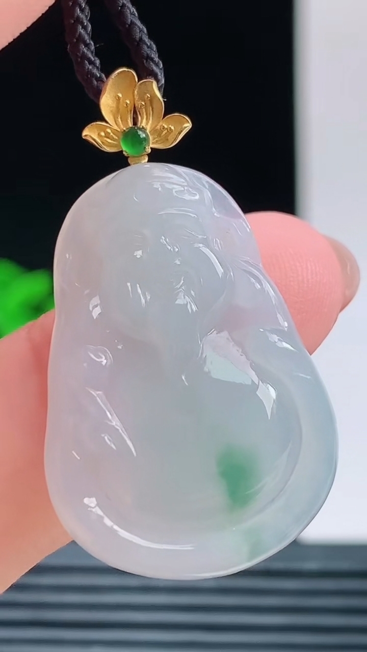 天然A货翡翠飘花财神爷吊坠，尺寸27.8-19.8-4.1重量:4.00g 1010
10月11日