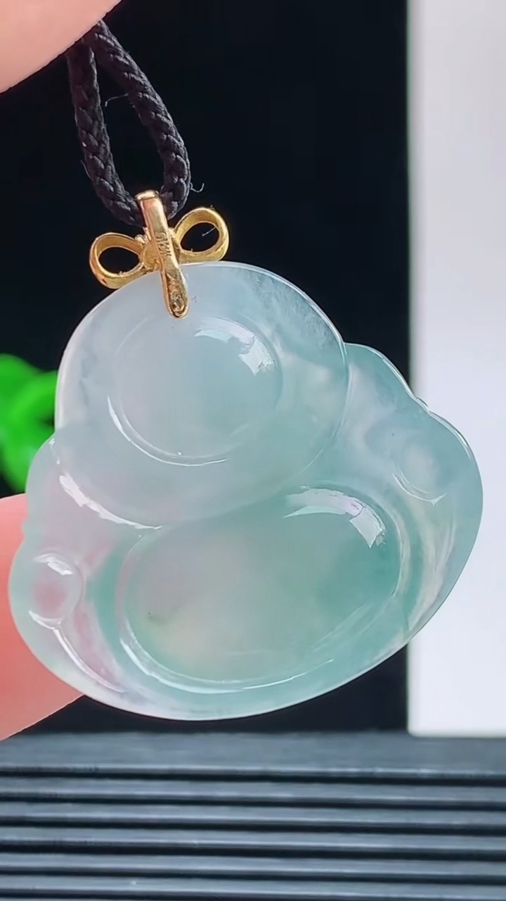天然A货翡翠佛公吊坠，尺寸28.3-29.3-6.1重量:7.00g 1010
10月11日