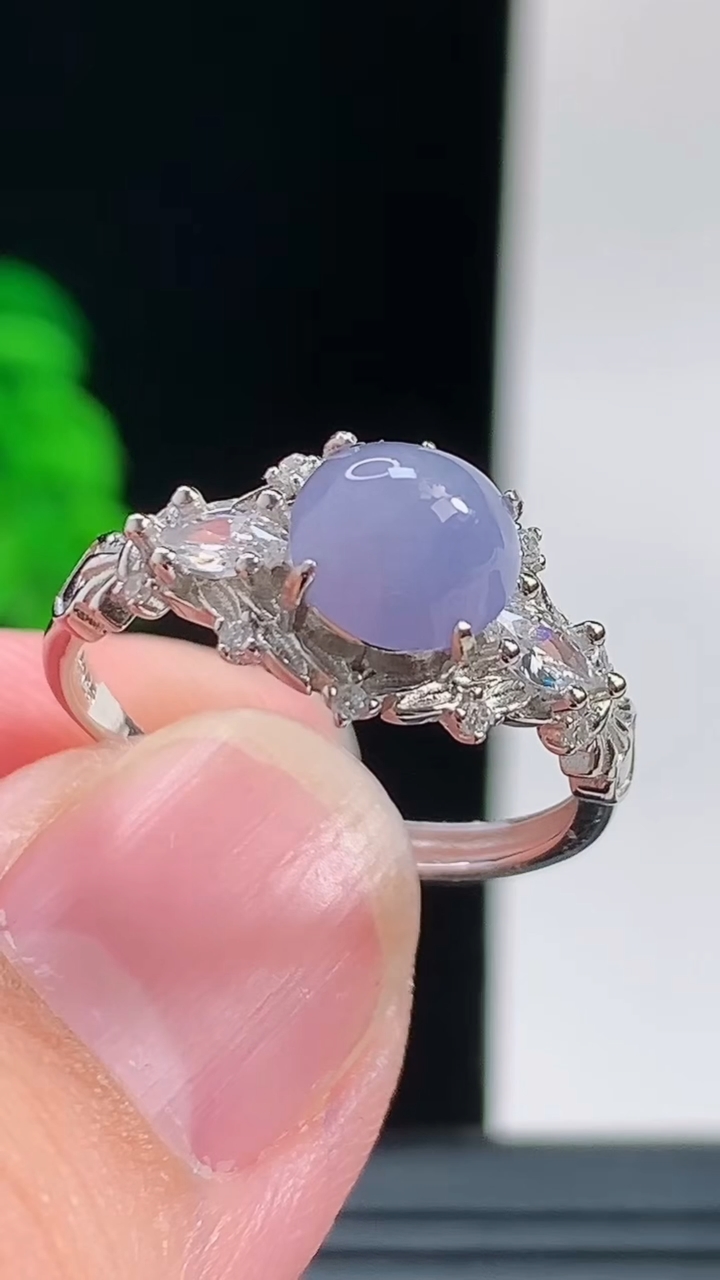 天然A货翡翠925银紫罗兰蛋面戒指，尺寸17.5裸石5.7-6重量:2.17g2026年10月11日