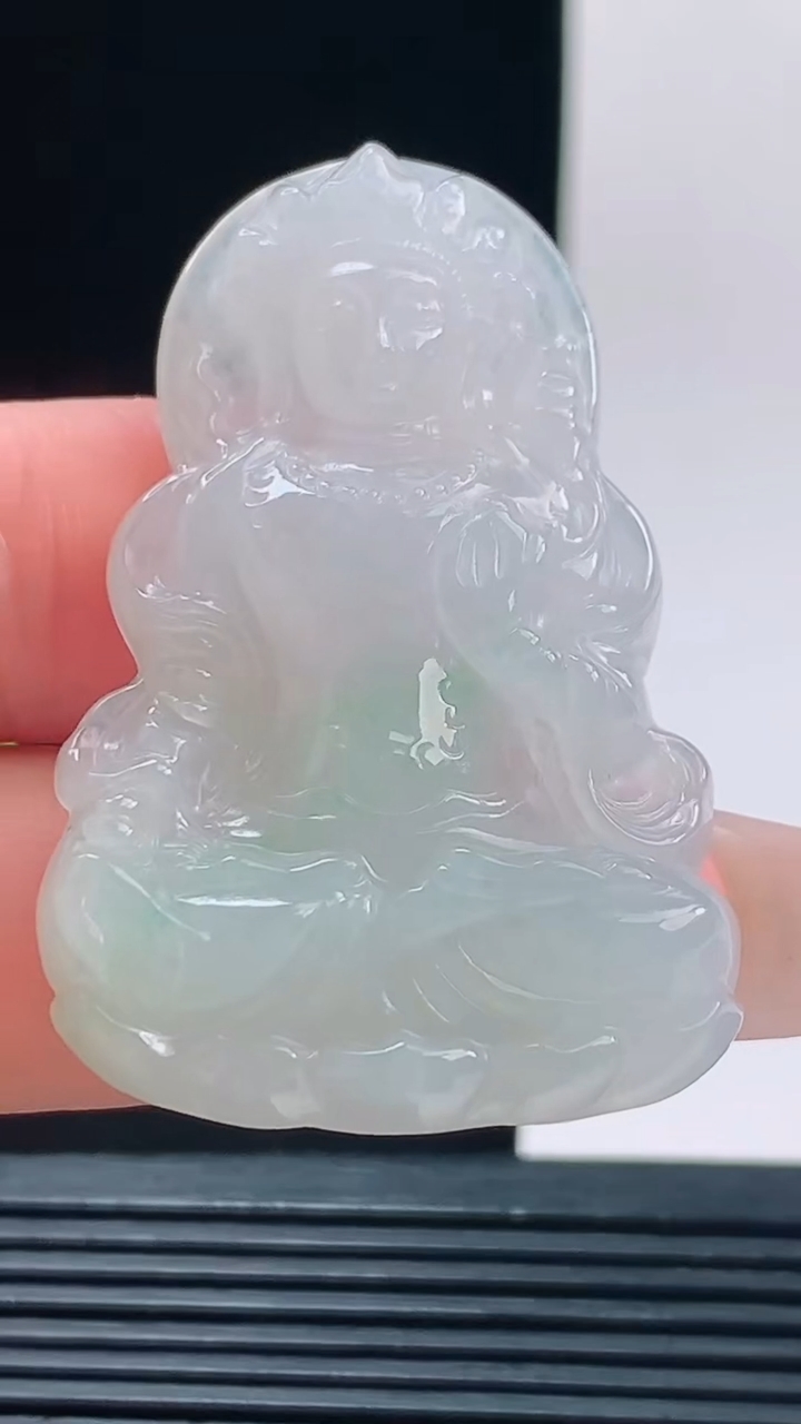 天然A货翡翠度母菩萨吊坠，尺寸46-31-6.5重量:18.45g h128
10月11日