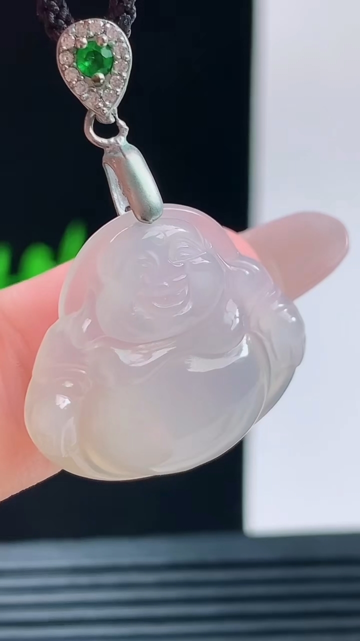 天然A货翡翠佛公吊坠，尺寸21-23-4.8重量:3.45g h168
10月11日