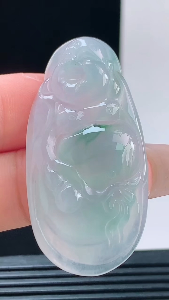 天然A货翡翠冰种飘花站佛 佛公吊坠，尺寸49.3-29.6-5.3重量:8.96g h168
10月