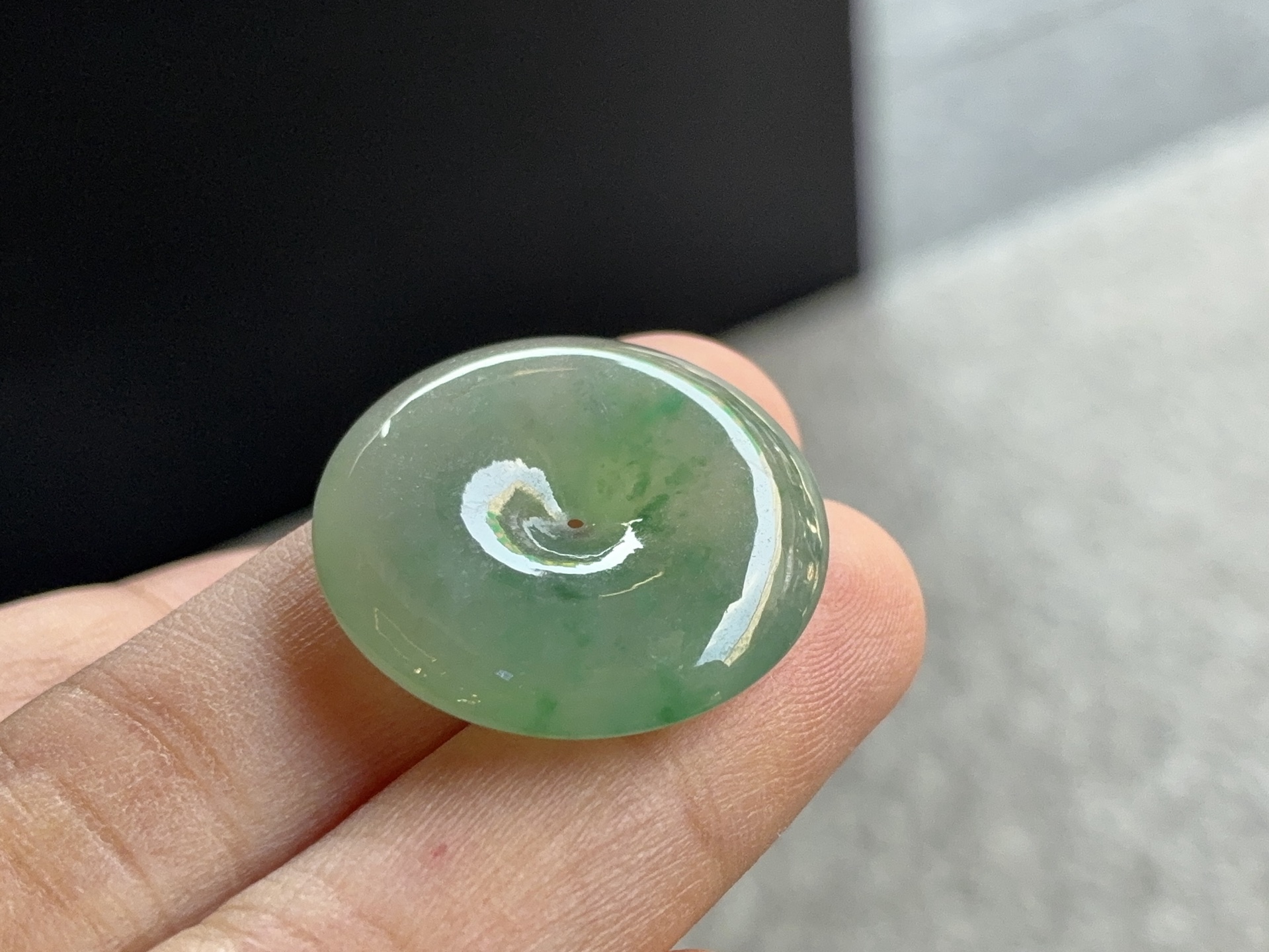 ️ 飘绿平安扣 尺寸：22.8×5