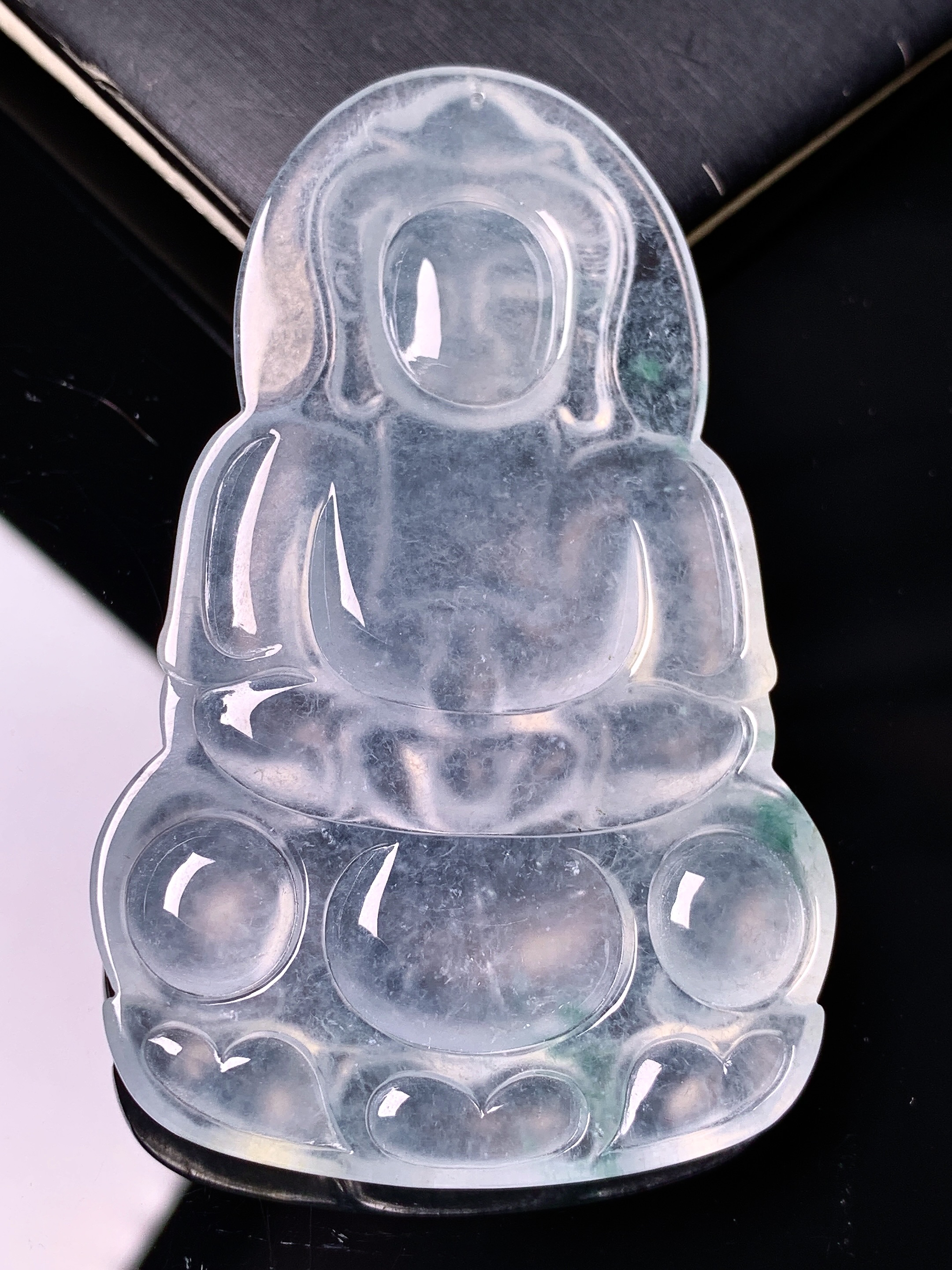 冰种观音菩萨吊坠 玉质细腻 色泽艳丽清新 水润亮眼 整体尺寸66.6*41.8*5.8 a8