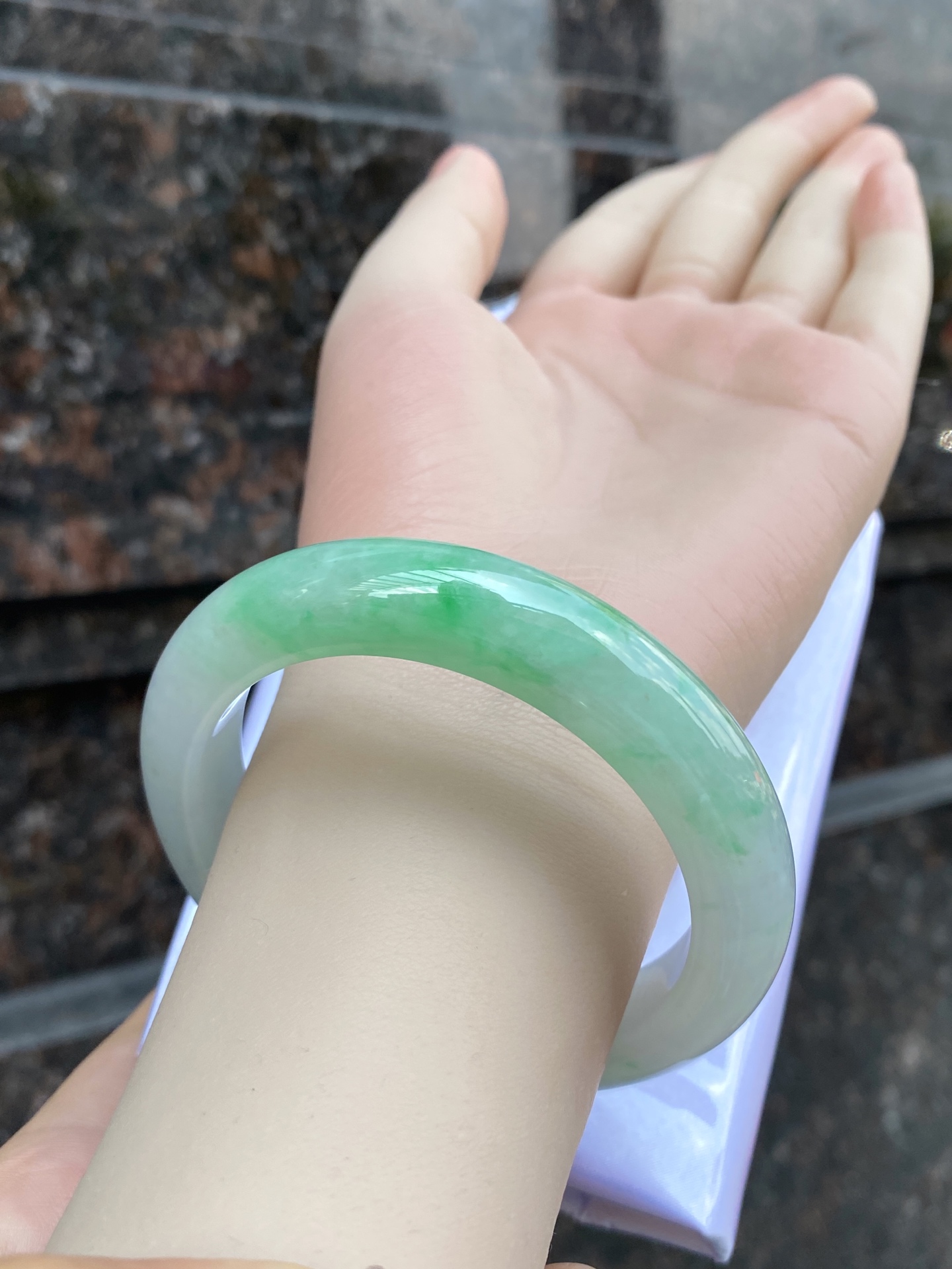 飘绿正圈手镯 尺寸：55.0-12.5-9.4 0CSL260930