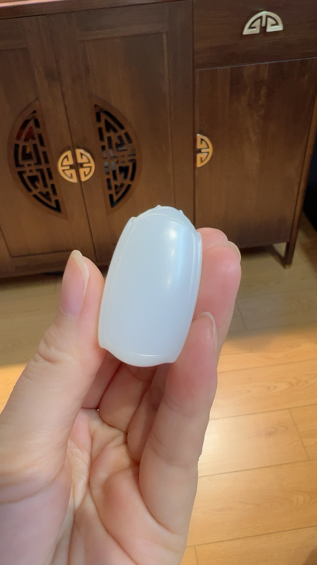 小精品｜平安无事牌
白细油 厚实饱满 牌型佩戴很赞

重22.6克 尺寸40*23*12.6m m
