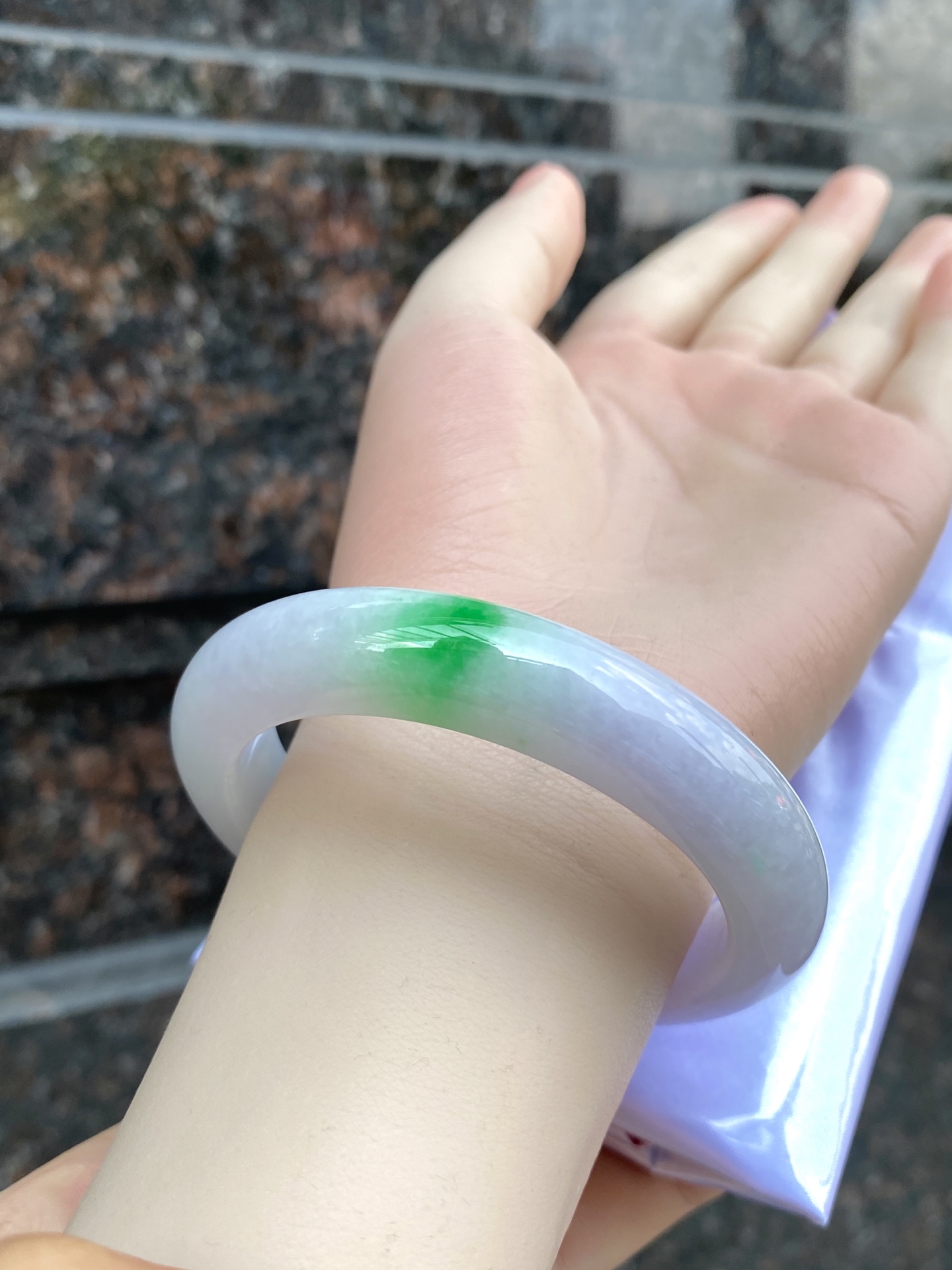 春带彩正圈手镯 尺寸：55.0-12.1-9.5 0CSL260930