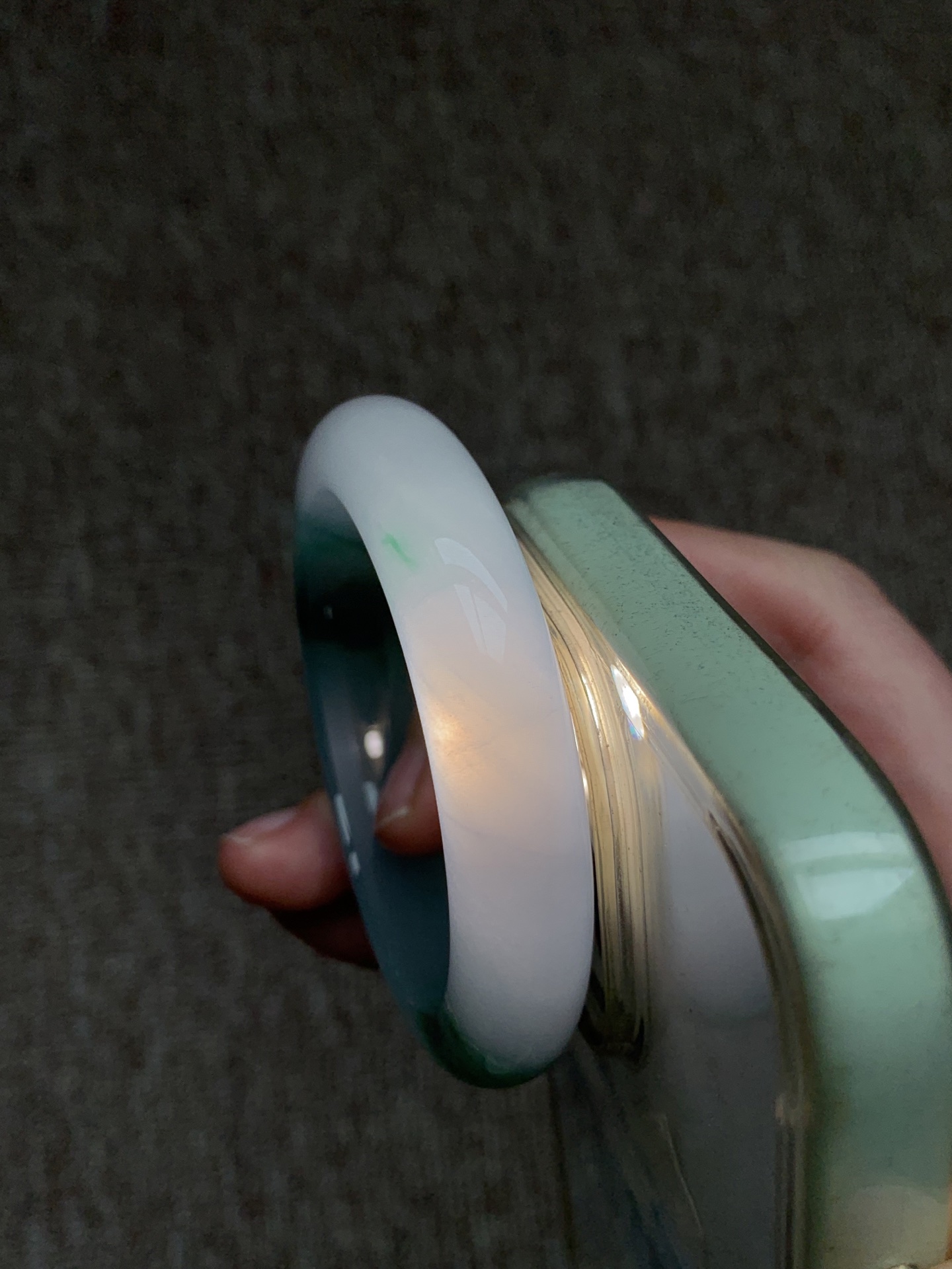 正圈51 52 圈口52.4/12.1/8.6 编码WW082981 冰飘绿，清透，水润，种老，细腻，打灯有棉线