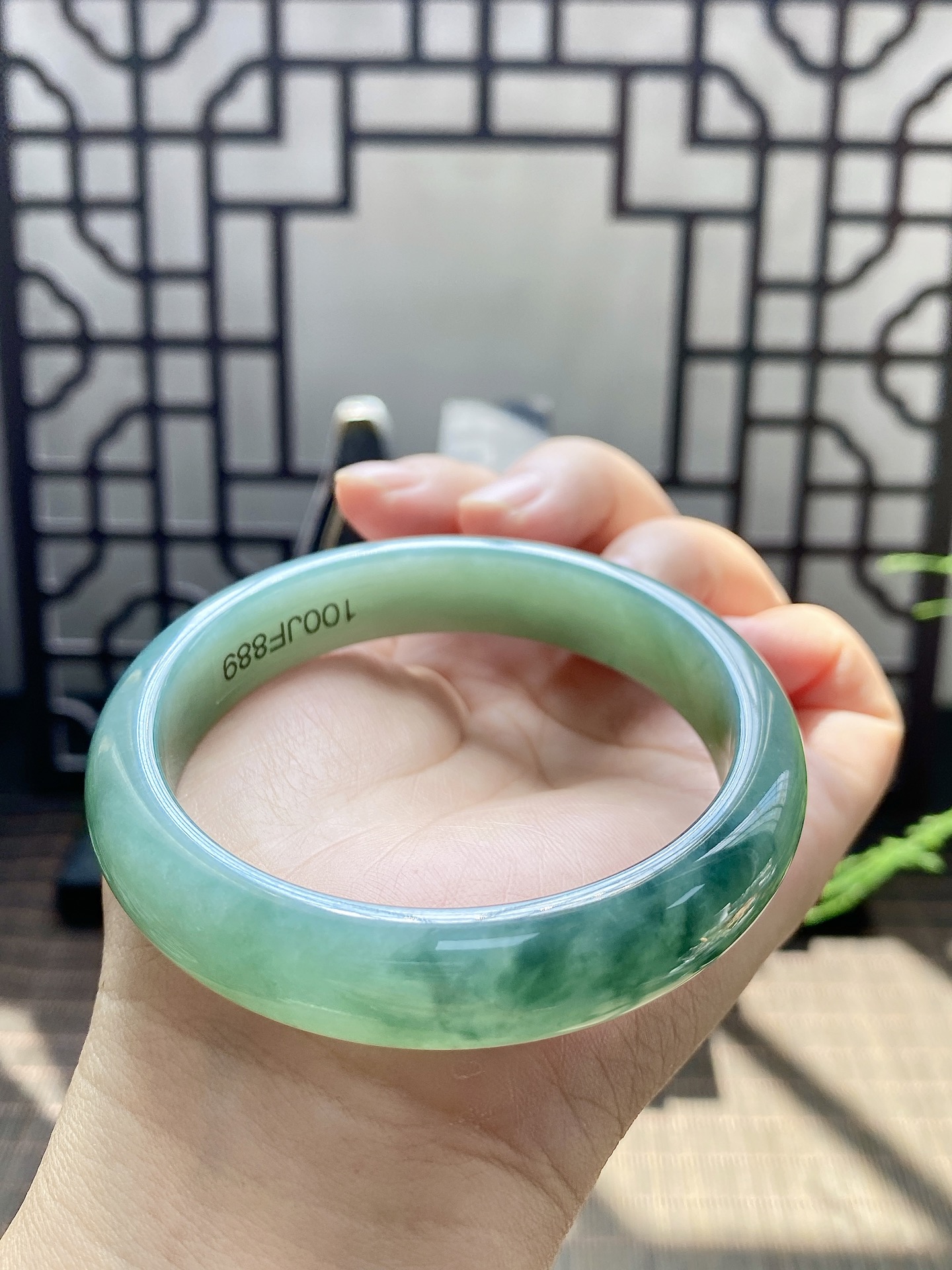 【绿影仙踪手镯】 尺寸58.5-8-13 编号100JF889