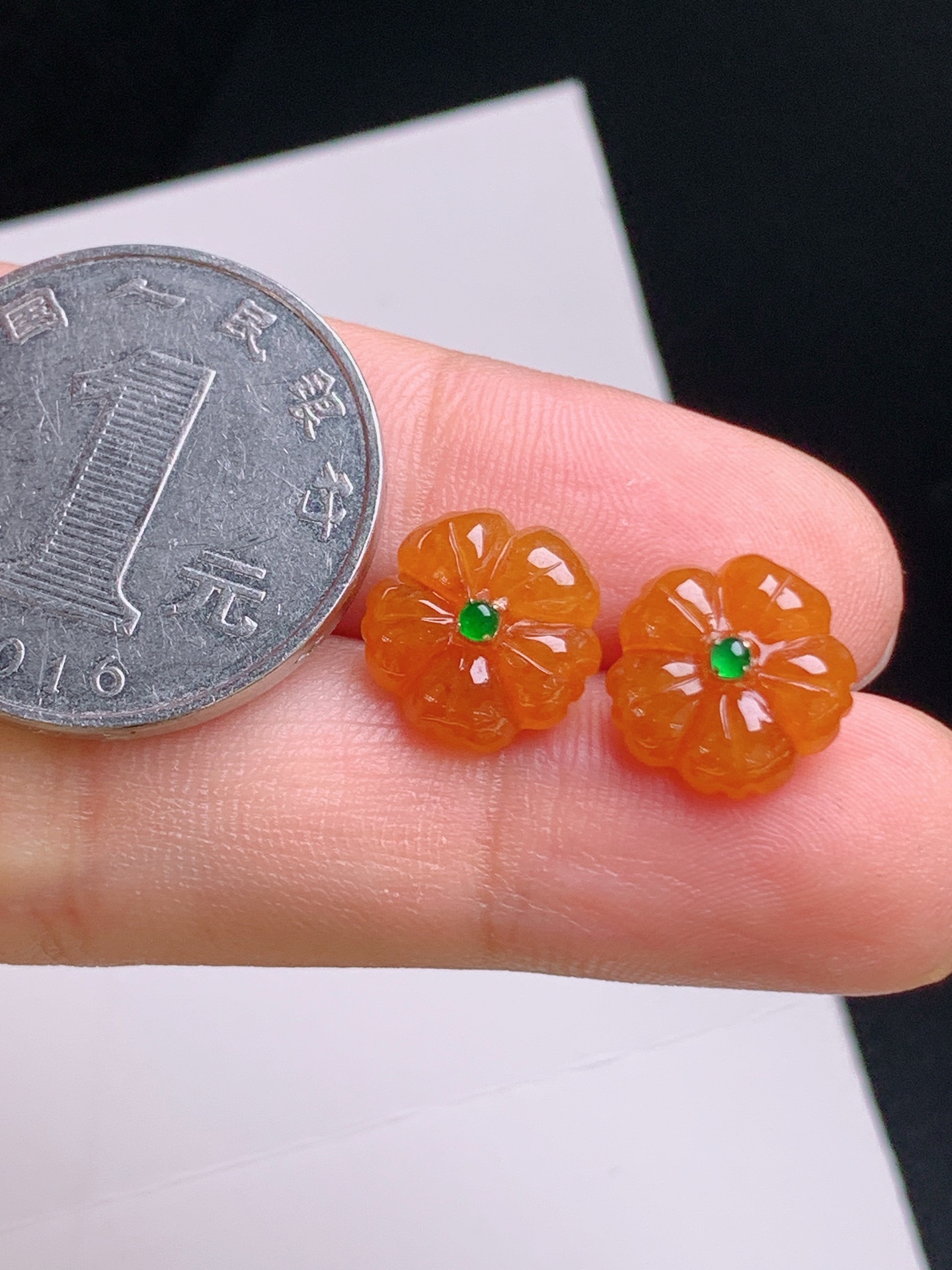 ️ 红翡小花耳钉，橘色鲜亮，花型立体，色泽均匀，裸石11.1-3.6 530928