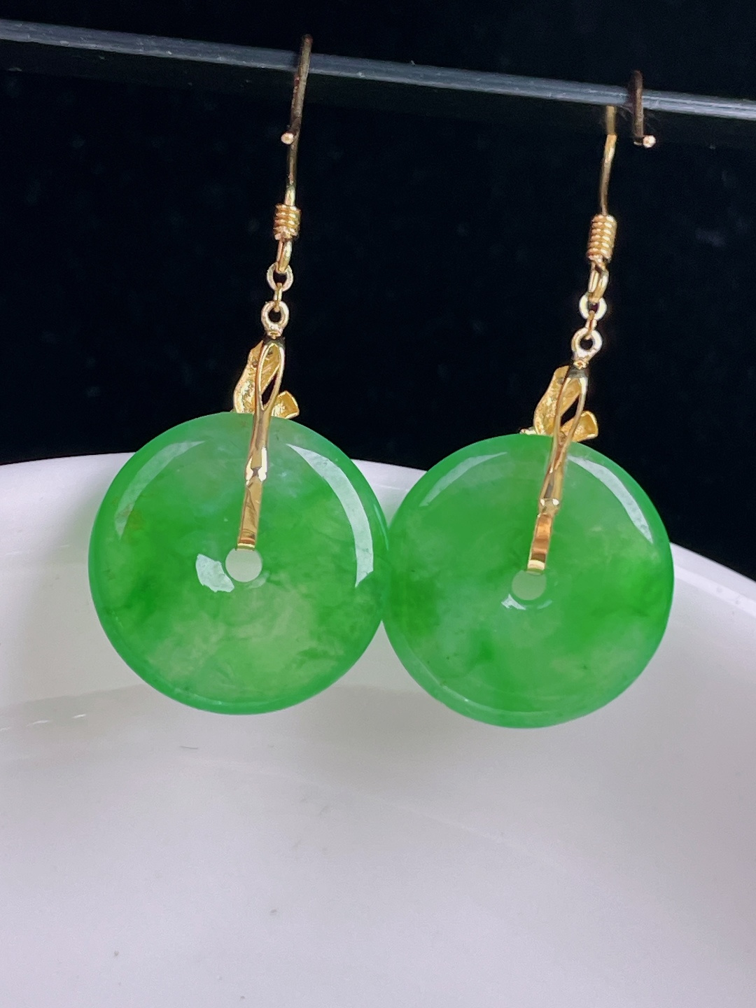 冰绿耳坠，18k镶嵌，老种起光，细底通透，尺寸：裸石14/2.9mm0930