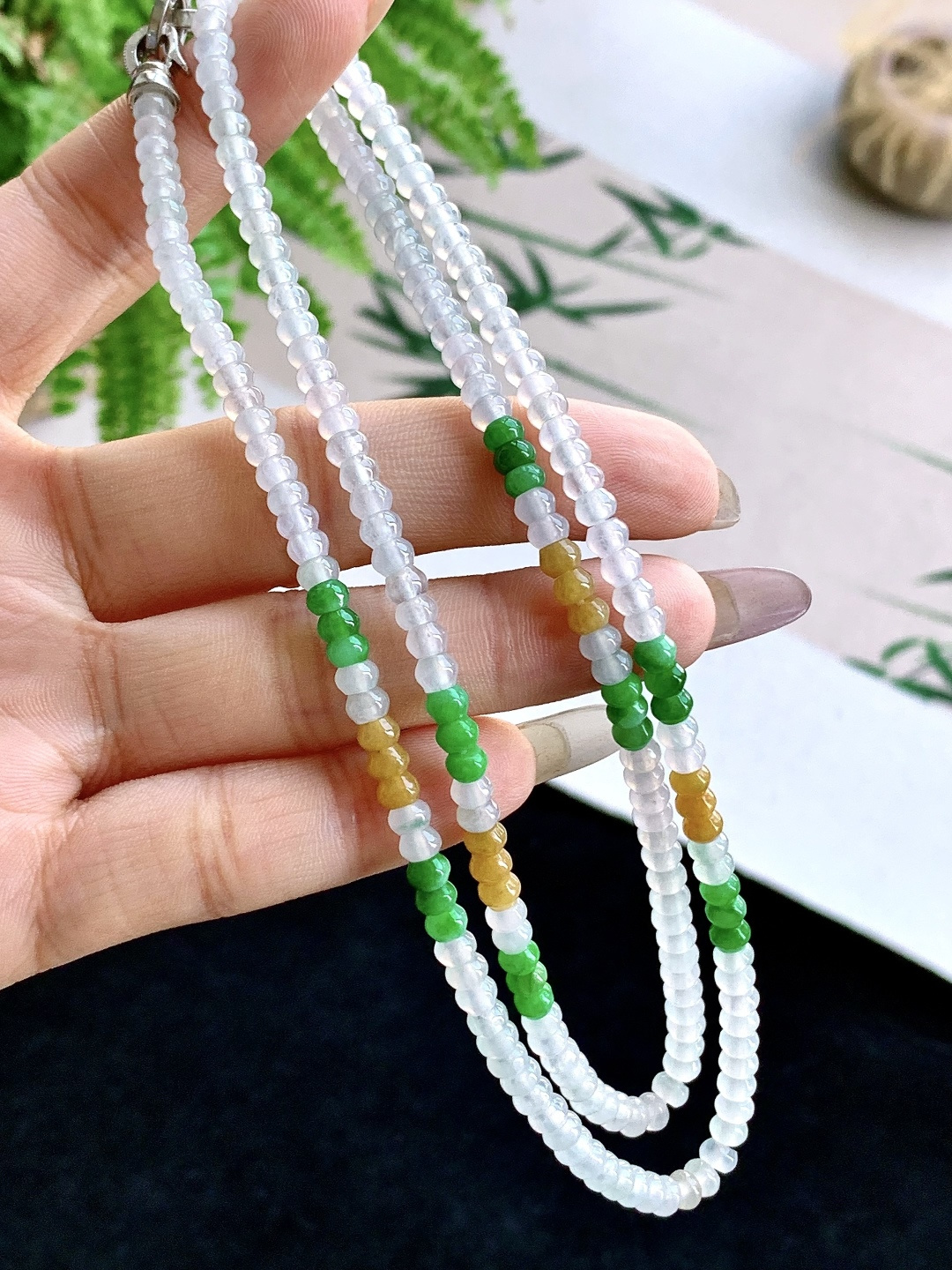 【珠子】️冰多宝珠链算盘珠珠链 【说明】缅甸 性比高 【尺寸】4.3-3mm，31cm 【重量】2