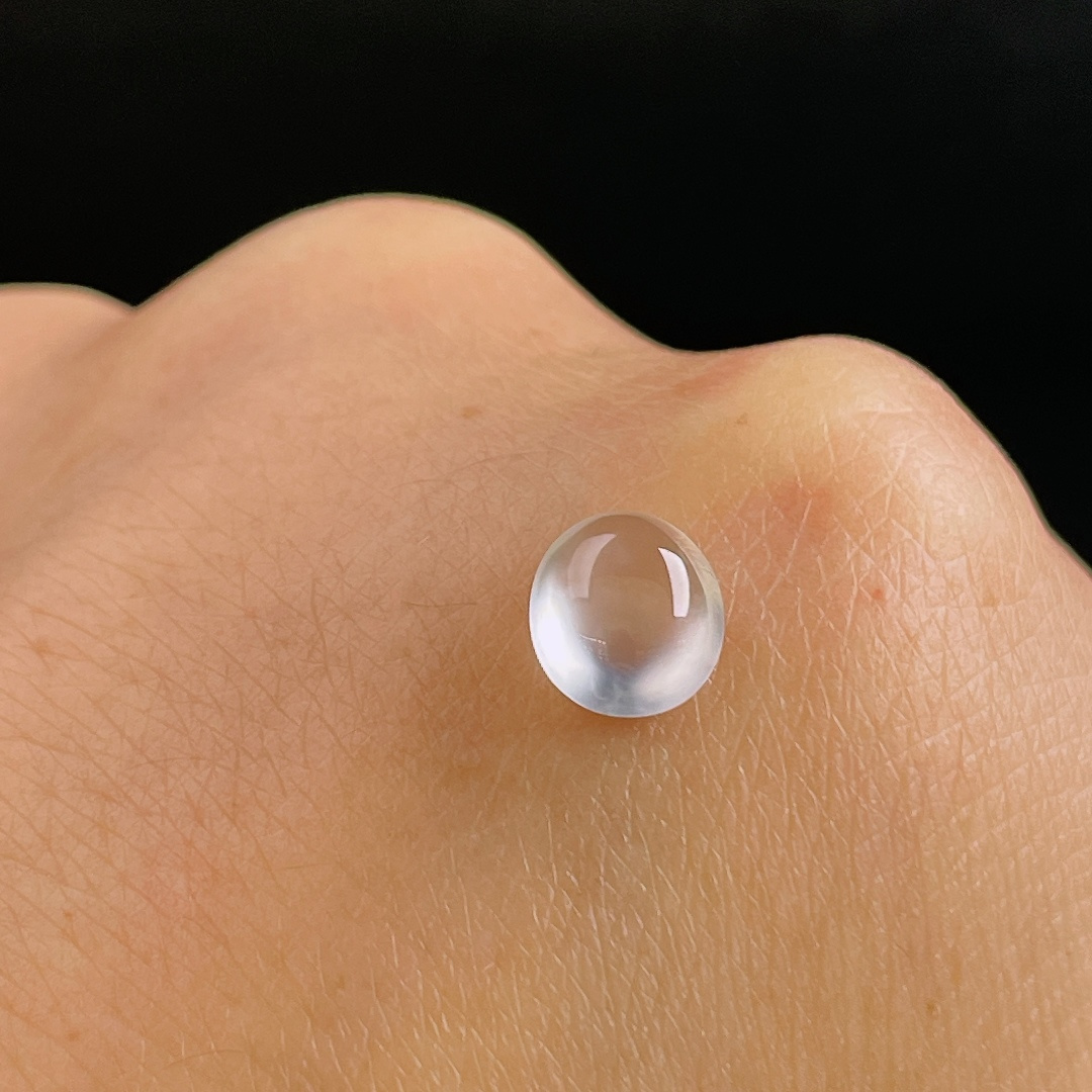 ️冰绿项链，老种起光，细底通透，尺寸：7.4/6.6/3.2mm0930