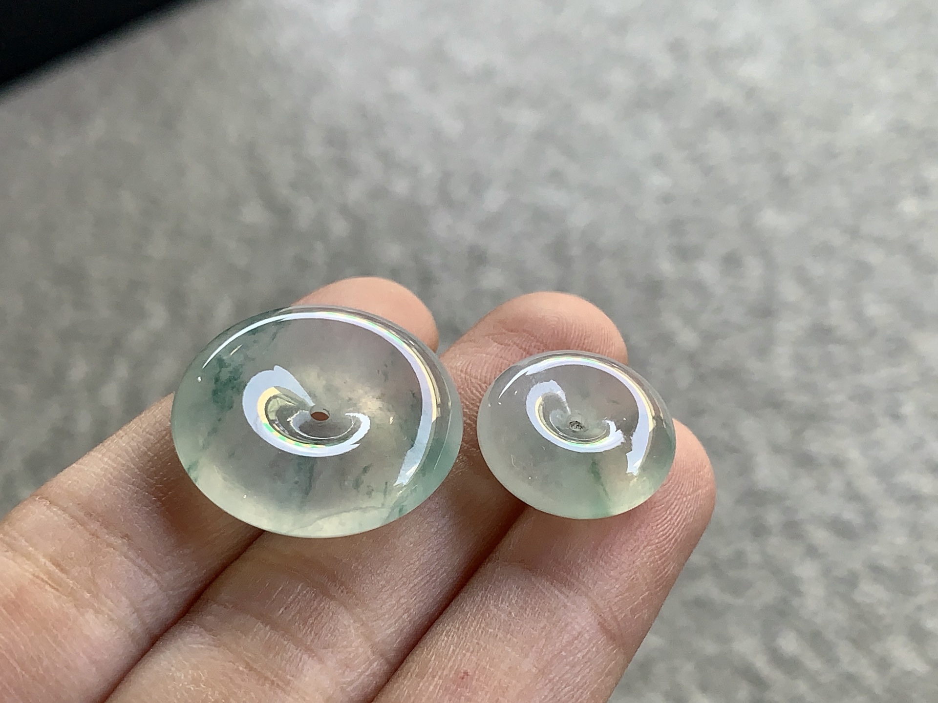 ️ 飘绿平安扣一对 尺寸：21.2×5.4/15×5.5