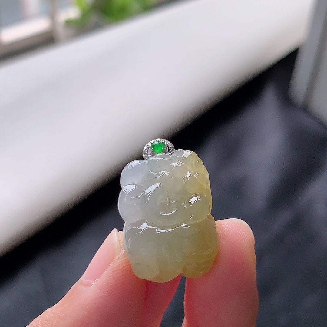 ️ 冰黄貔貅吊坠 底子细腻莹润，佩戴清新优雅货号18817，21.0-16.0-12.1