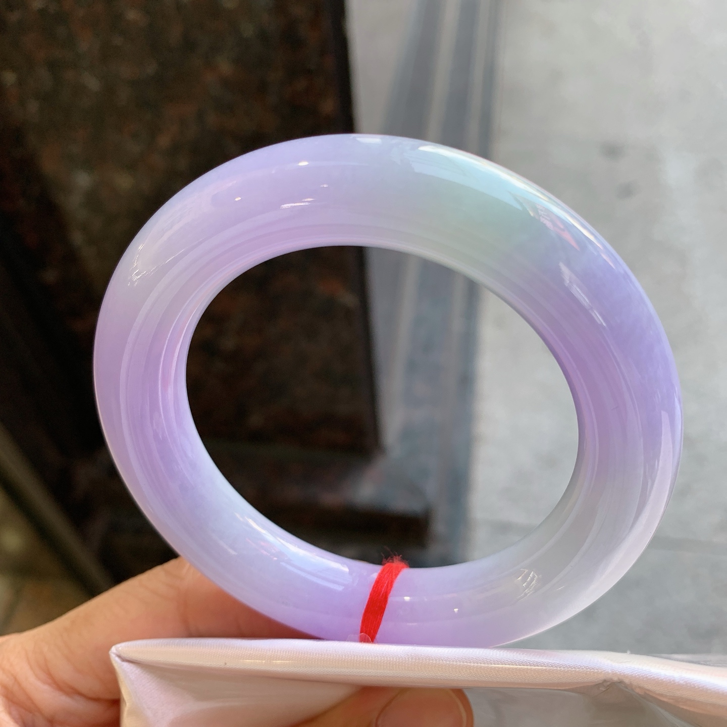 圆条 无裂 尺寸：55.8/12.8/12.5 色浓