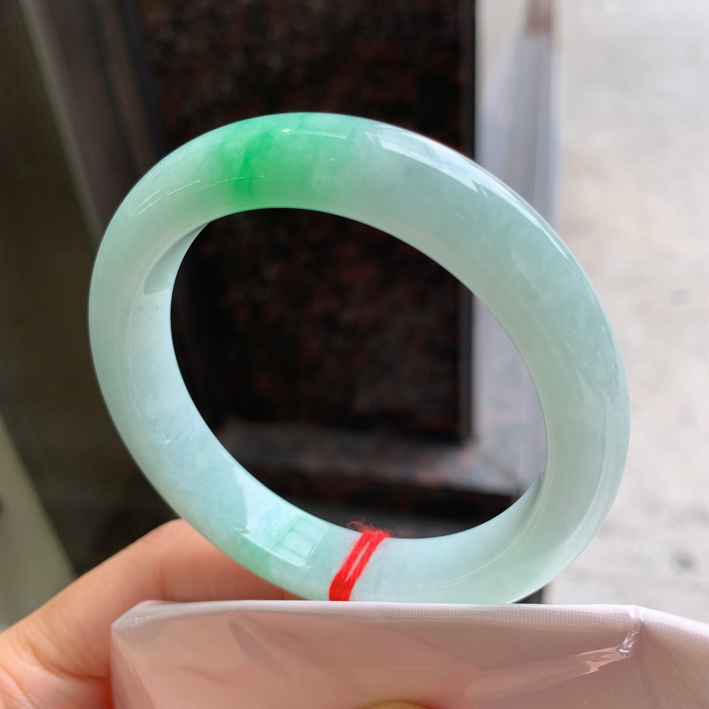 正圈飘绿 微纹 尺寸：56.2/12/9 版型好