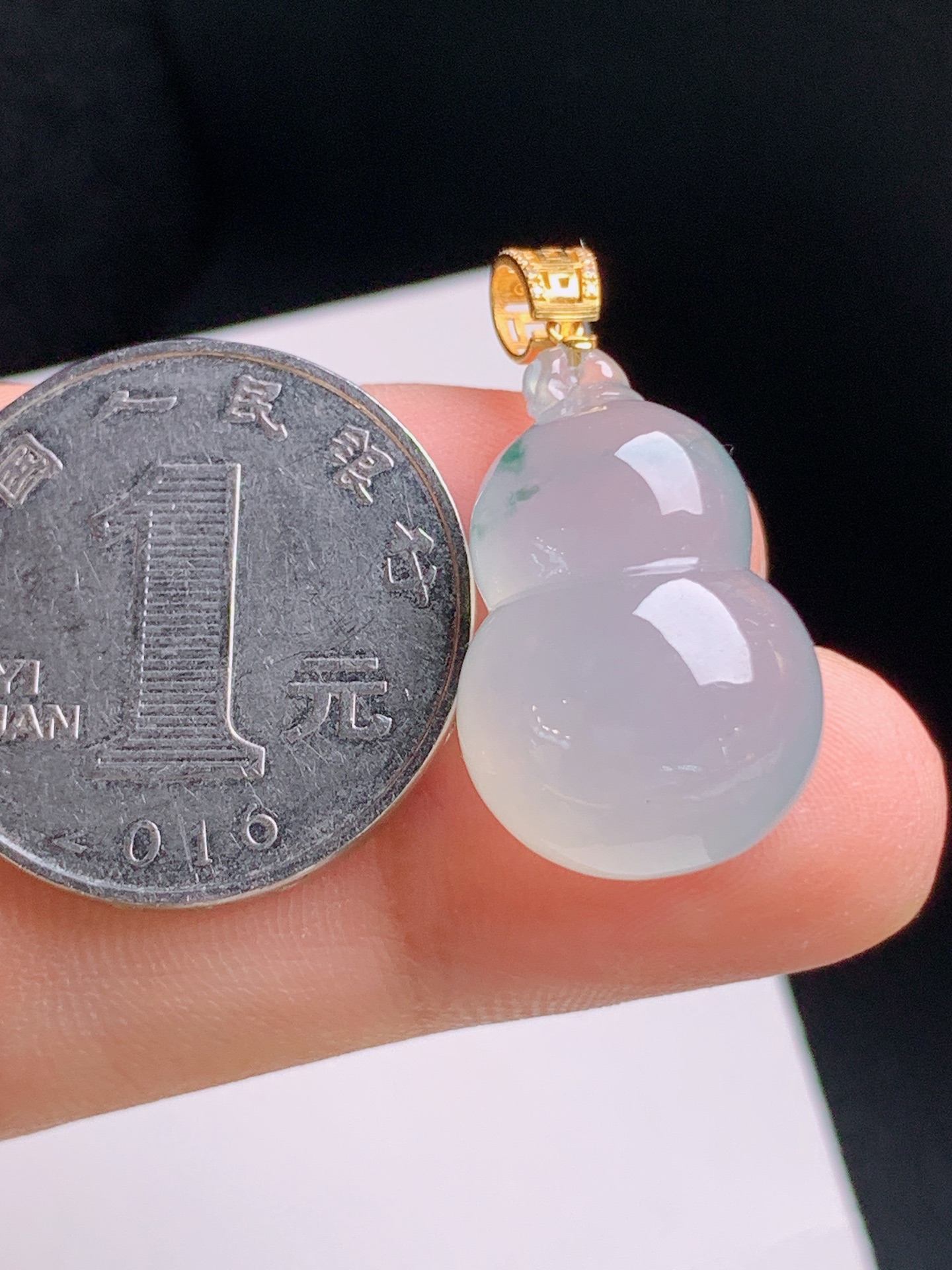 ️ 冰种飘花葫芦吊坠，圆润饱满，种水清爽，裸石22.3-15-10.629.9，530928