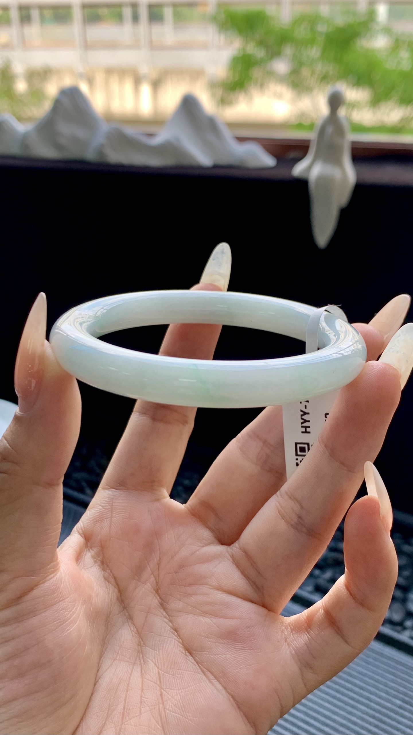 晴底飘绿圆条美人条手镯成品 HYY-7477 尺寸：54-9-9
