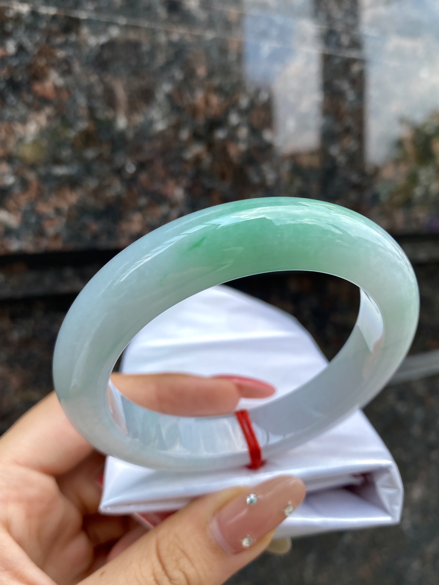 飘绿正圈手镯 尺寸：58.1-13.2-10.3 0CSL261001