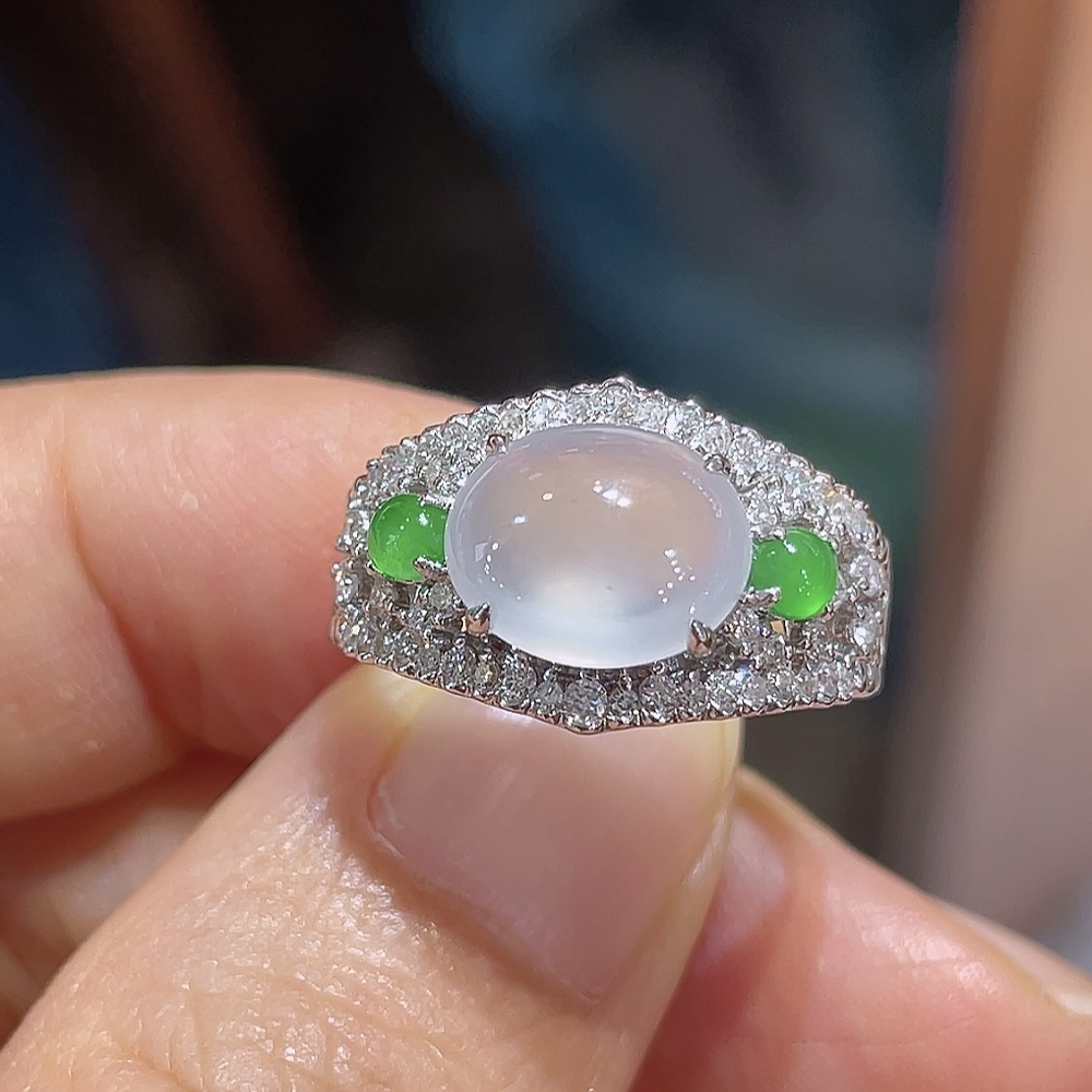 ️鸽子蛋戒指，无裂，18k金镶嵌，种水，重金镶嵌，南非钻镶，高端大气，性比高，戒指：14圈口，裸石