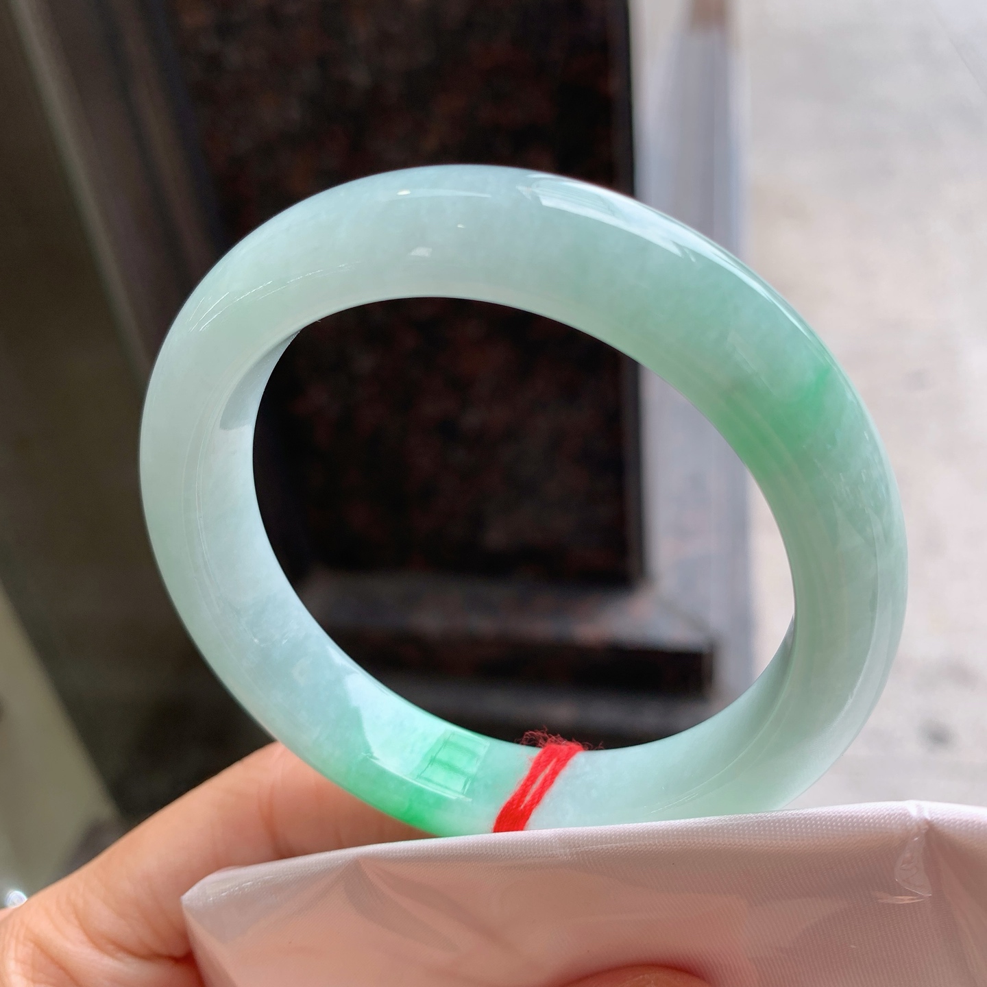 正圈飘绿 微纹 尺寸：56.2/12/9 版型好