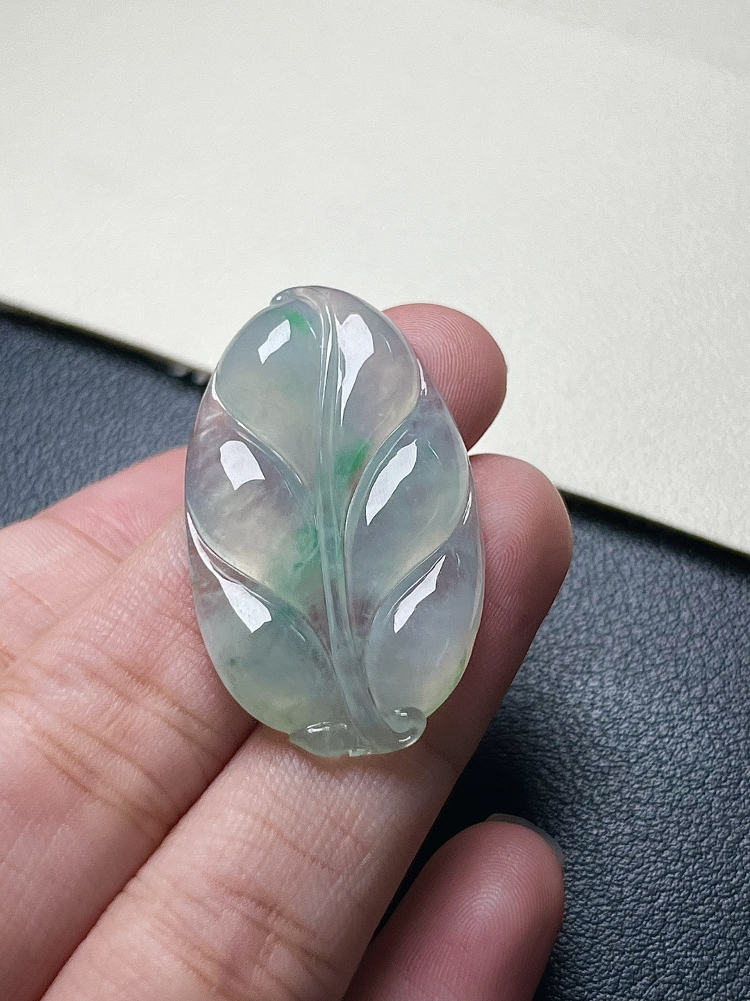 ️【玉叶】飘花灵动，种老细腻形体佳 尺寸：36*21.4*4.4,a23101