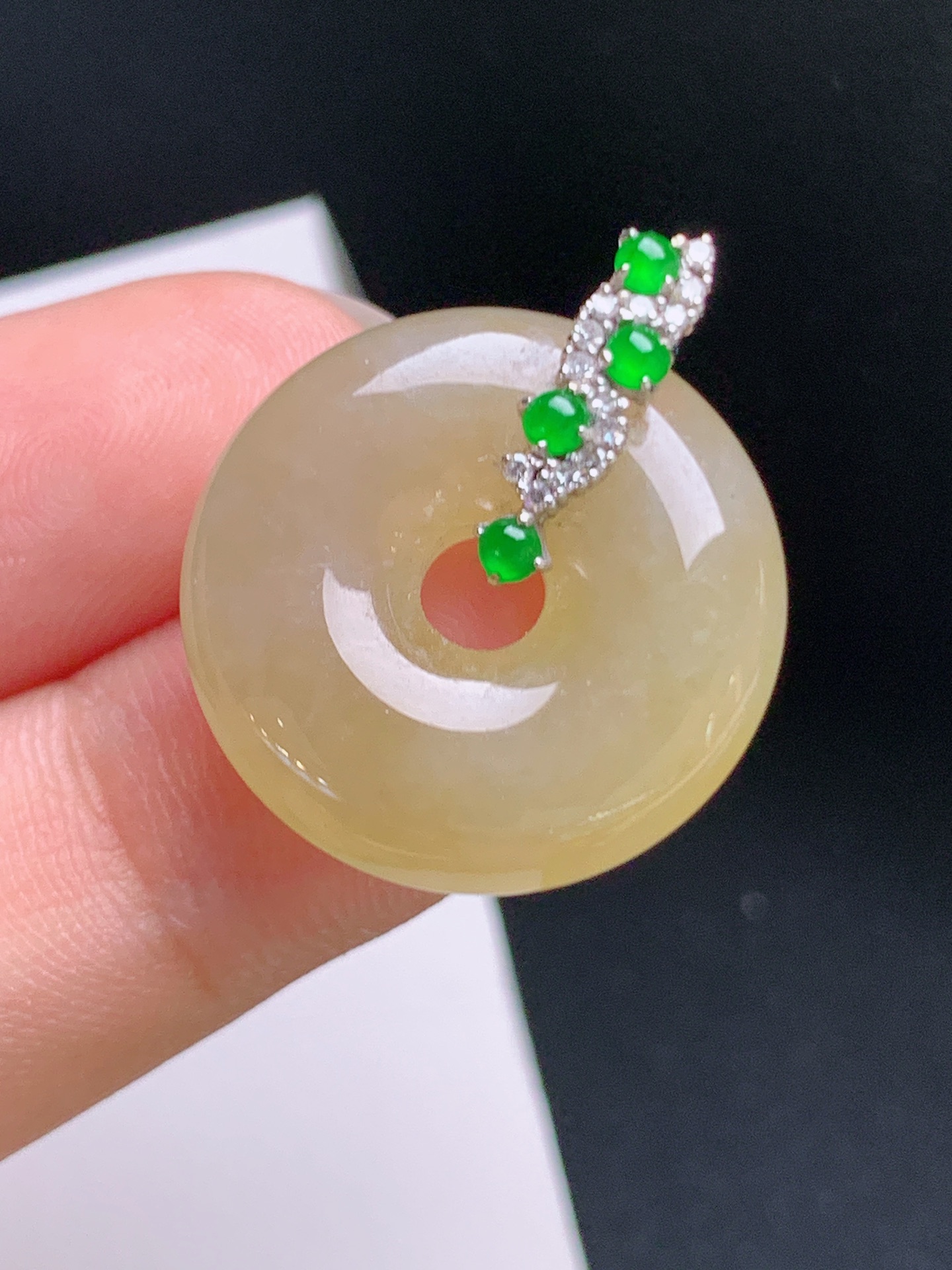 ️ 黄翡平安扣吊坠，蜜蜡黄饱满，绿蛋钻扣，寓意福气圆满 裸石20.5-5.5 整体24.5 68