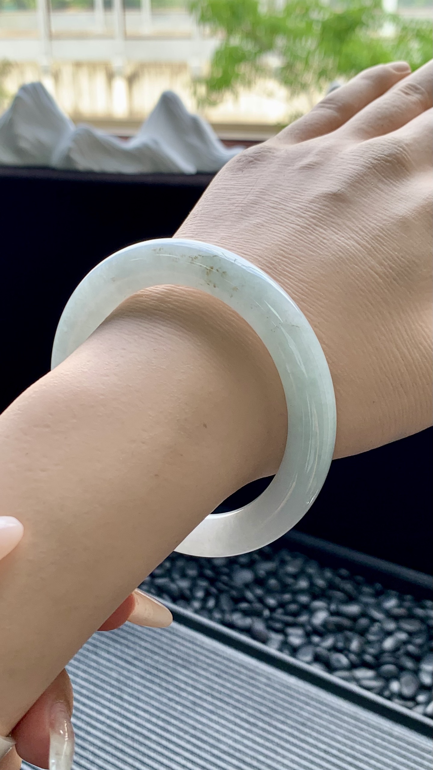 晴底飘花美人条圆条手镯成品 HYY-842 尺寸：54.5-9.5-10