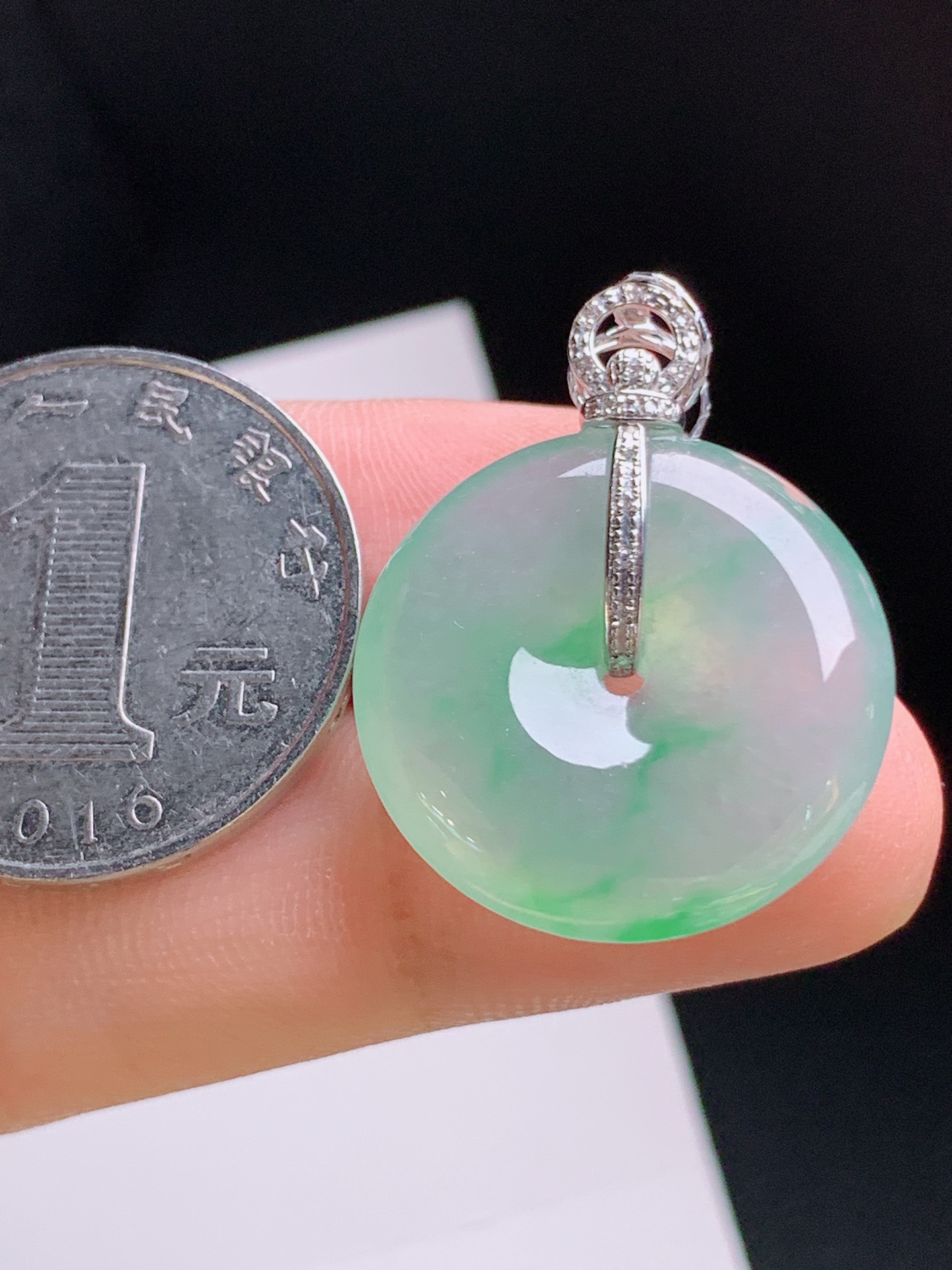 ️ 冰种绿平安扣吊坠，冰透起光，飘绿飘逸，钻扣精致，裸石22.5-5.328.8，01