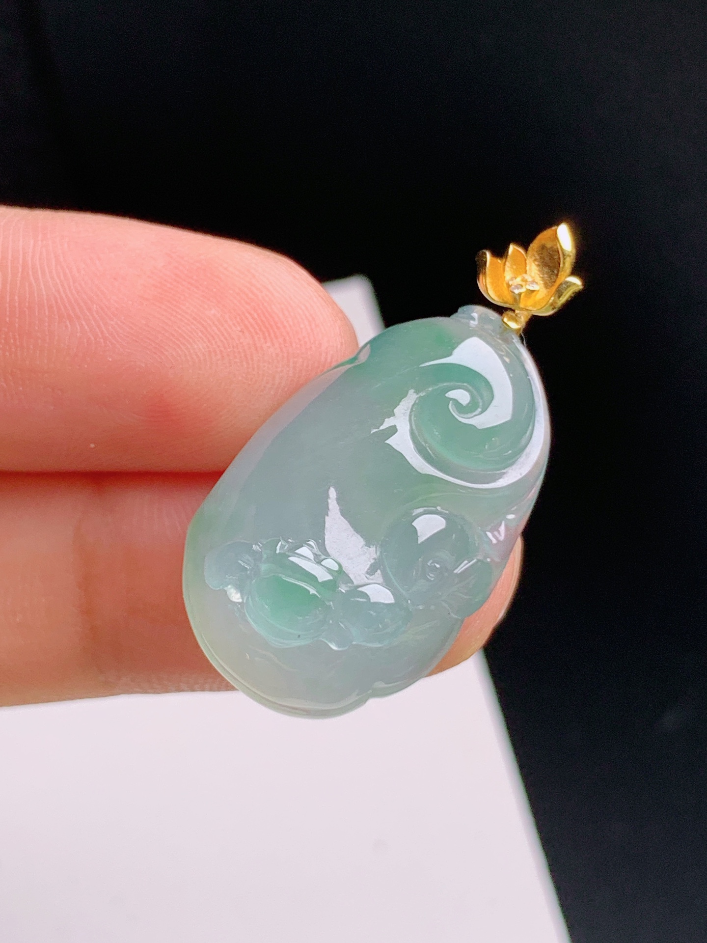 ️ 冰飘绿如意吊坠，水润清透，色泽柔和，雕工圆润 08