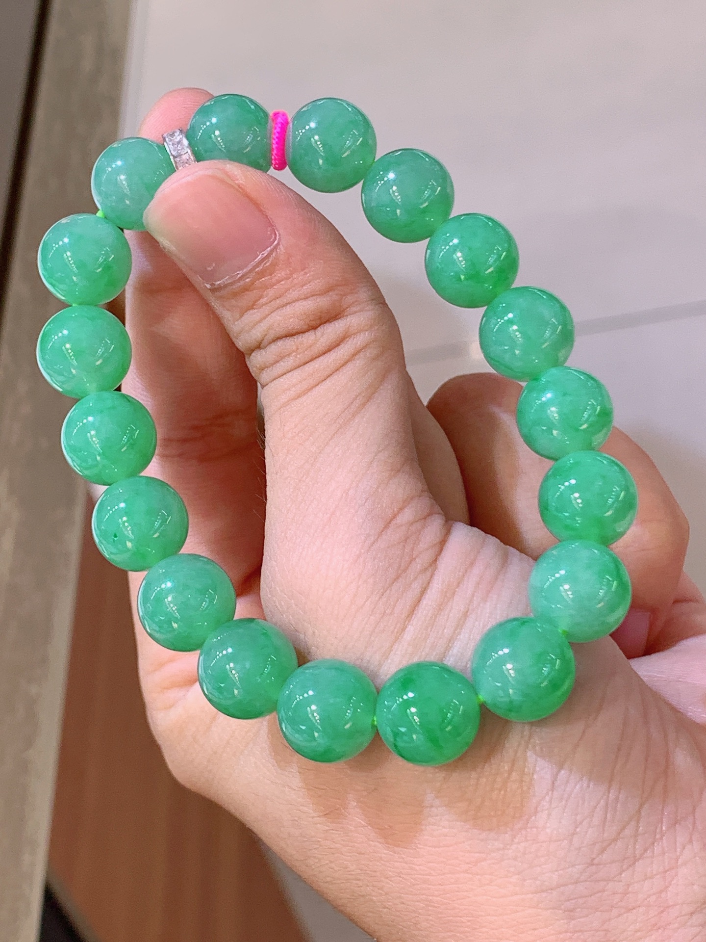 ️ 冰飘绿珠珠手串，绿意鲜亮，品相匀称，质感温润 裸石10.8 49