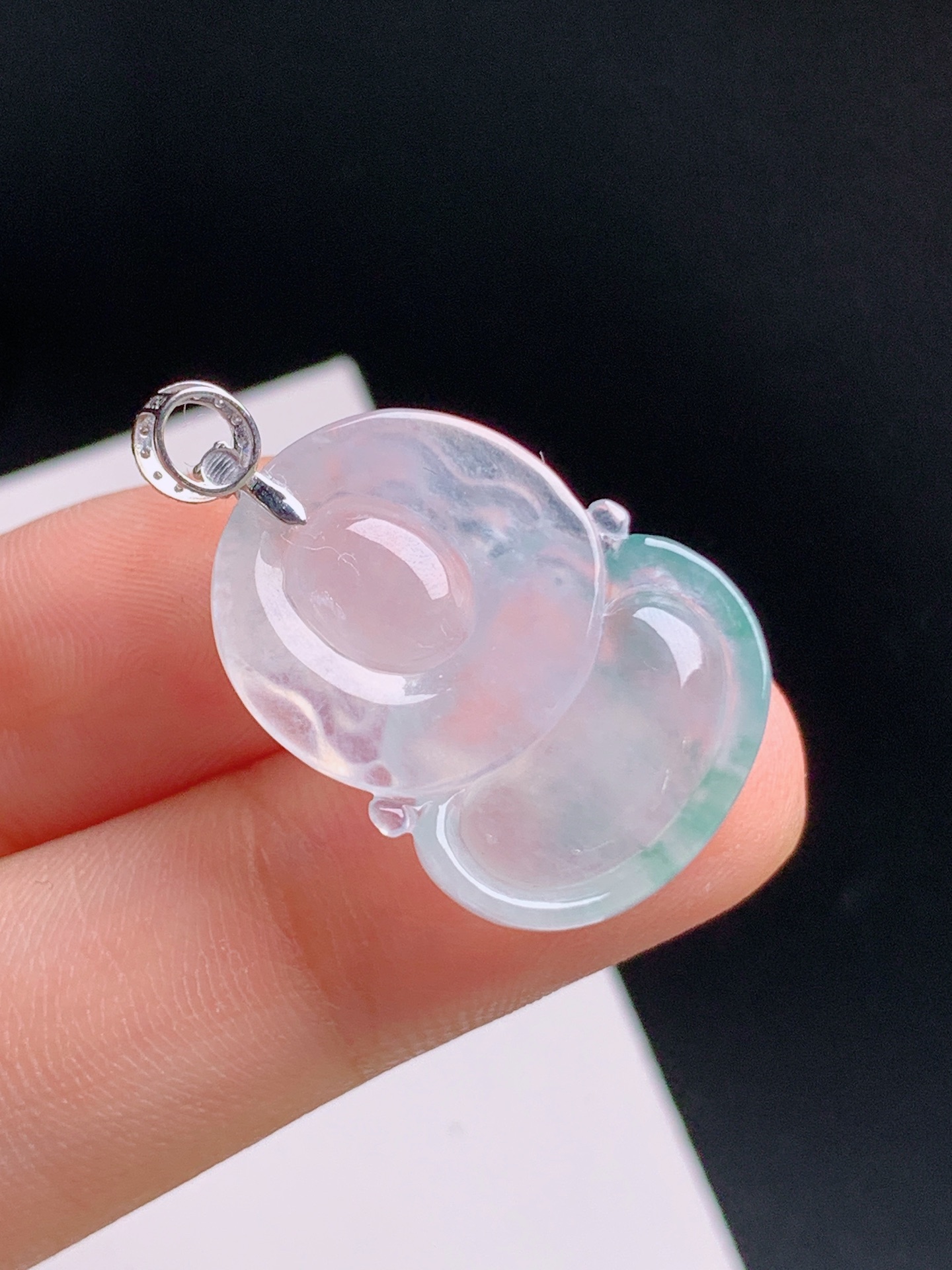 ️ 冰种飘花宝宝观音吊坠，通透起荧，品相饱满 裸石23.6-17.5-5.7 整体28.8 080928