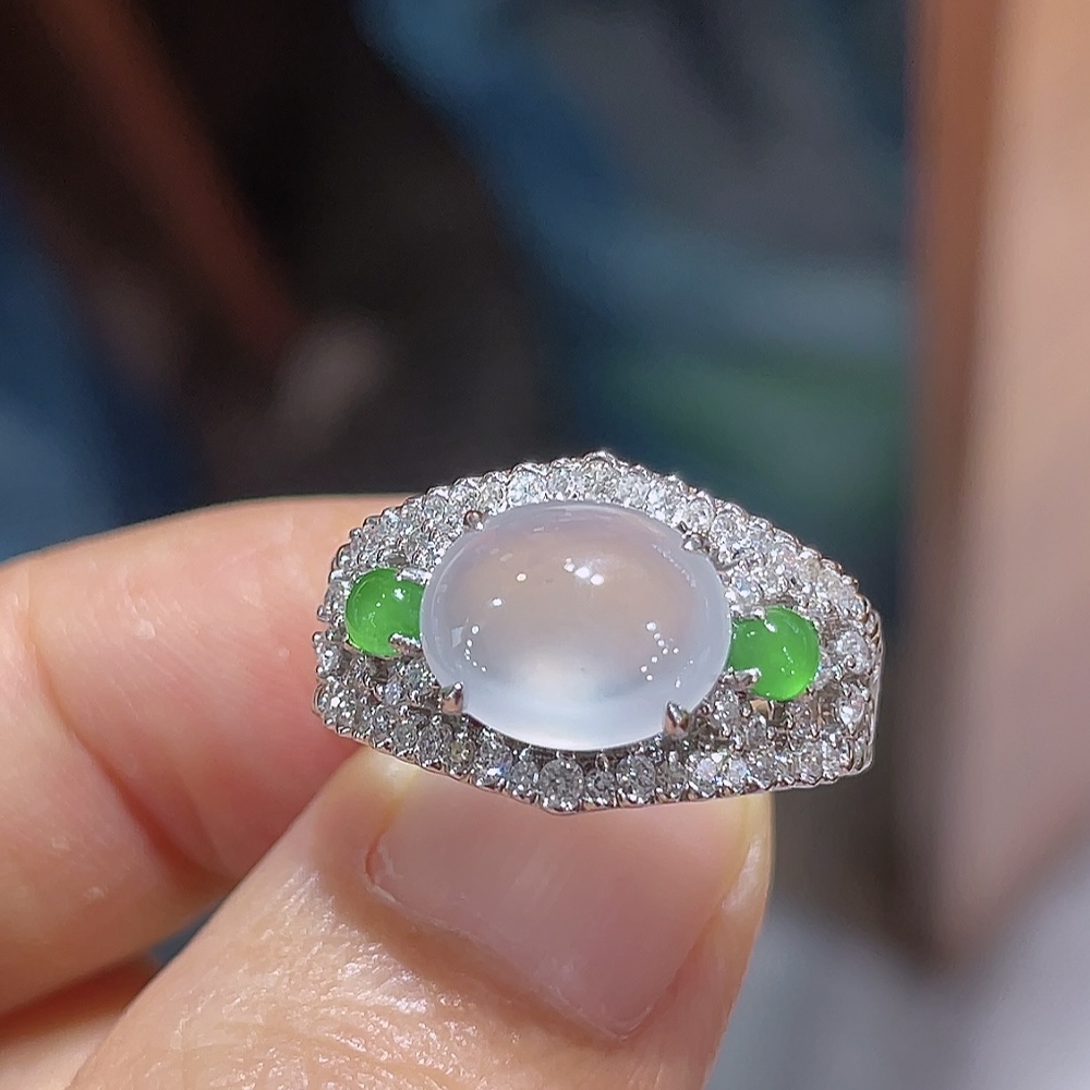 ️鸽子蛋戒指，无裂，18k金镶嵌，种水，重金镶嵌，南非钻镶，高端大气，性比高，戒指：14圈口，裸石9.6-7.7-5.6含金厚