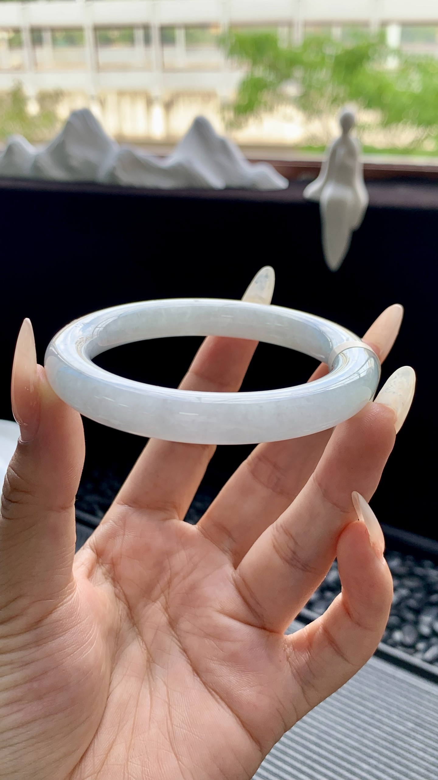晴底飘花美人条圆条手镯成品 HYY-842 尺寸：54.5-9.5-10