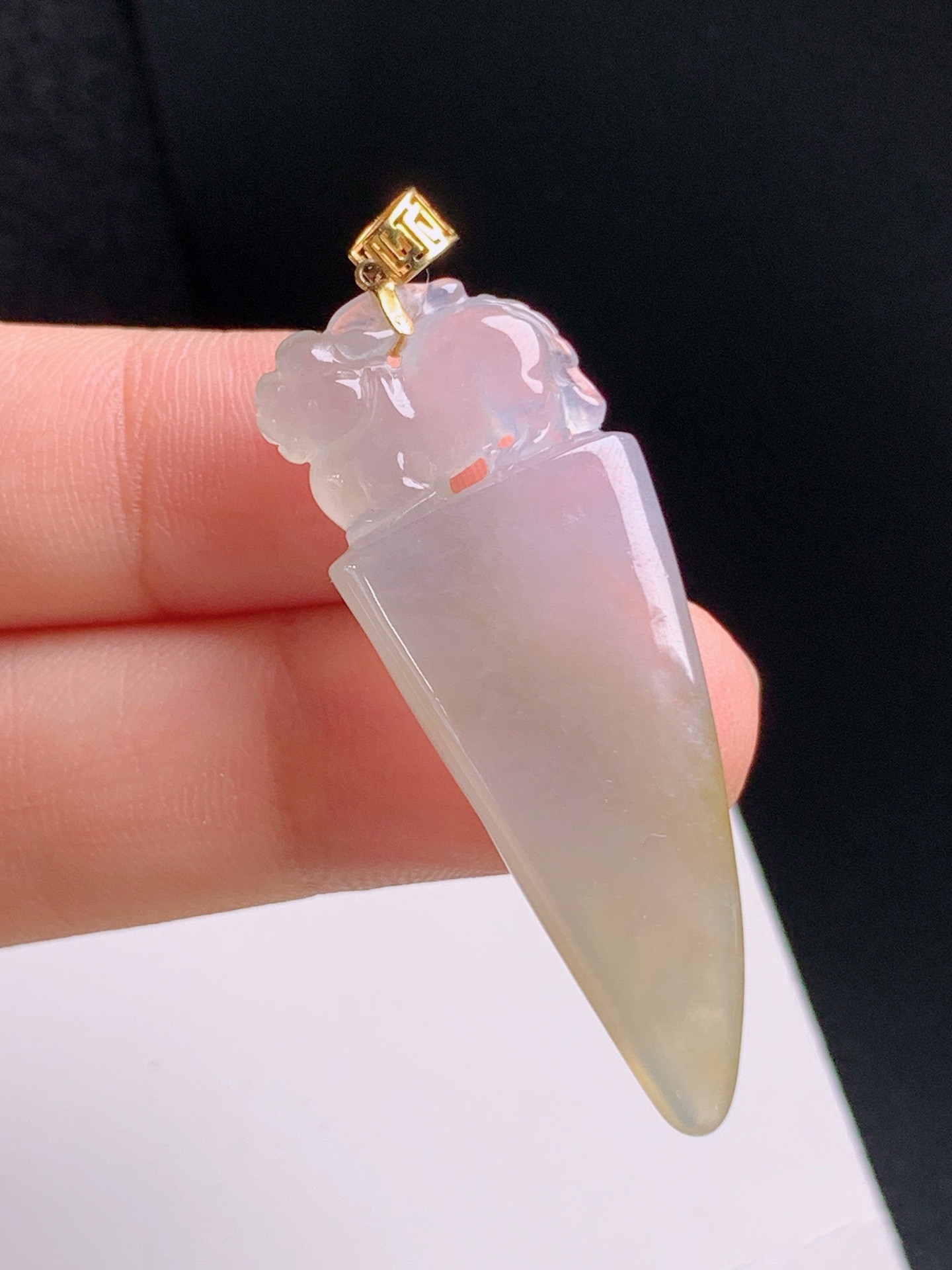 ️ 冰黄翡龙牙吊坠，种水通透，飘色灵动，裸石42.4-16.4-6.648.1，530928