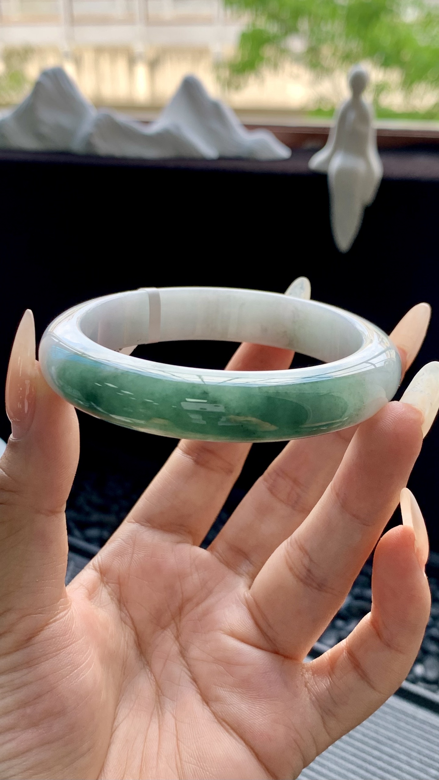 半山水正圈手镯成品 HYY-5259 尺寸：56.5-12.5-8