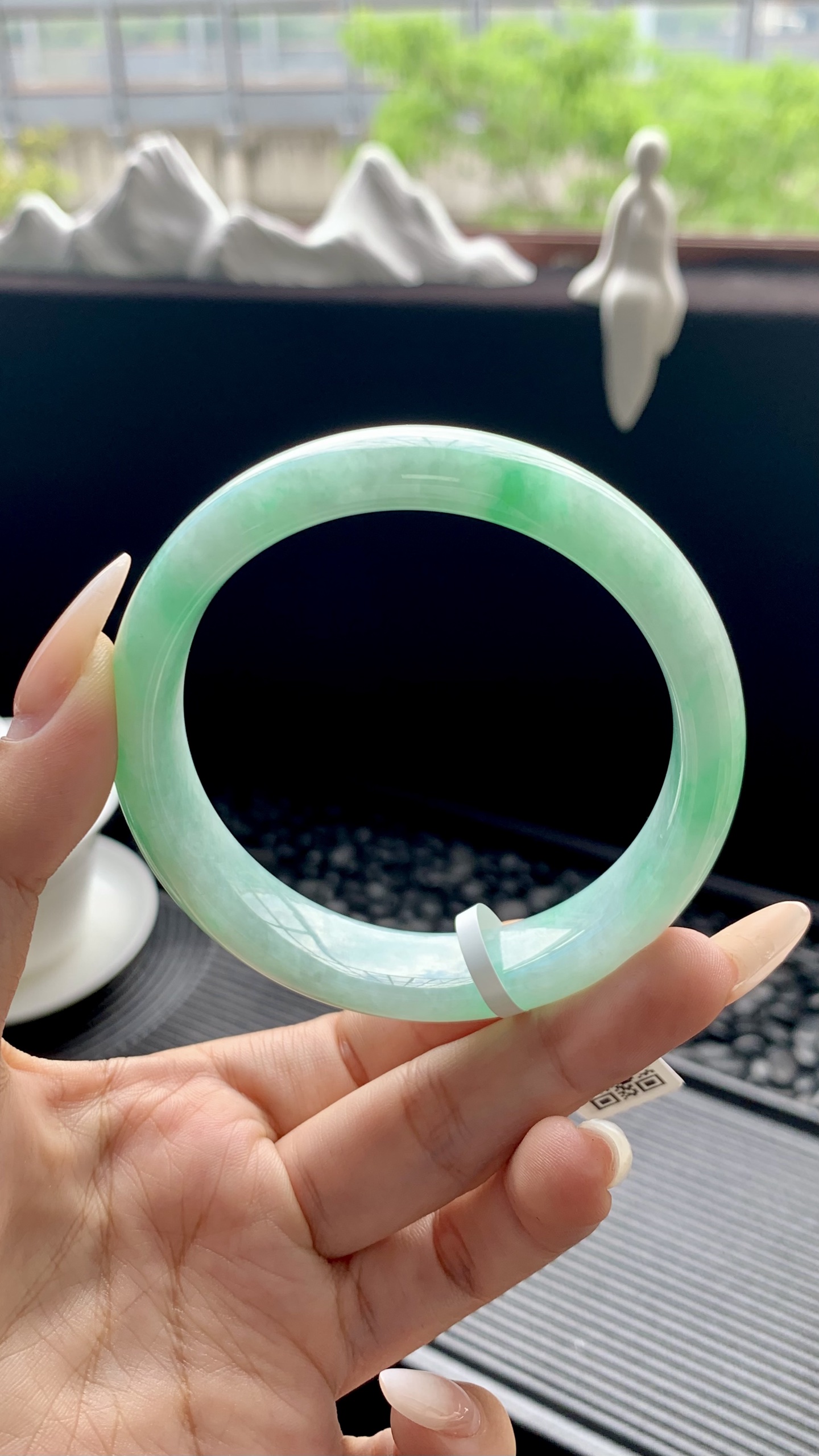 宽版飘绿正圈手镯成品 B0904-149 尺寸：58-14-8