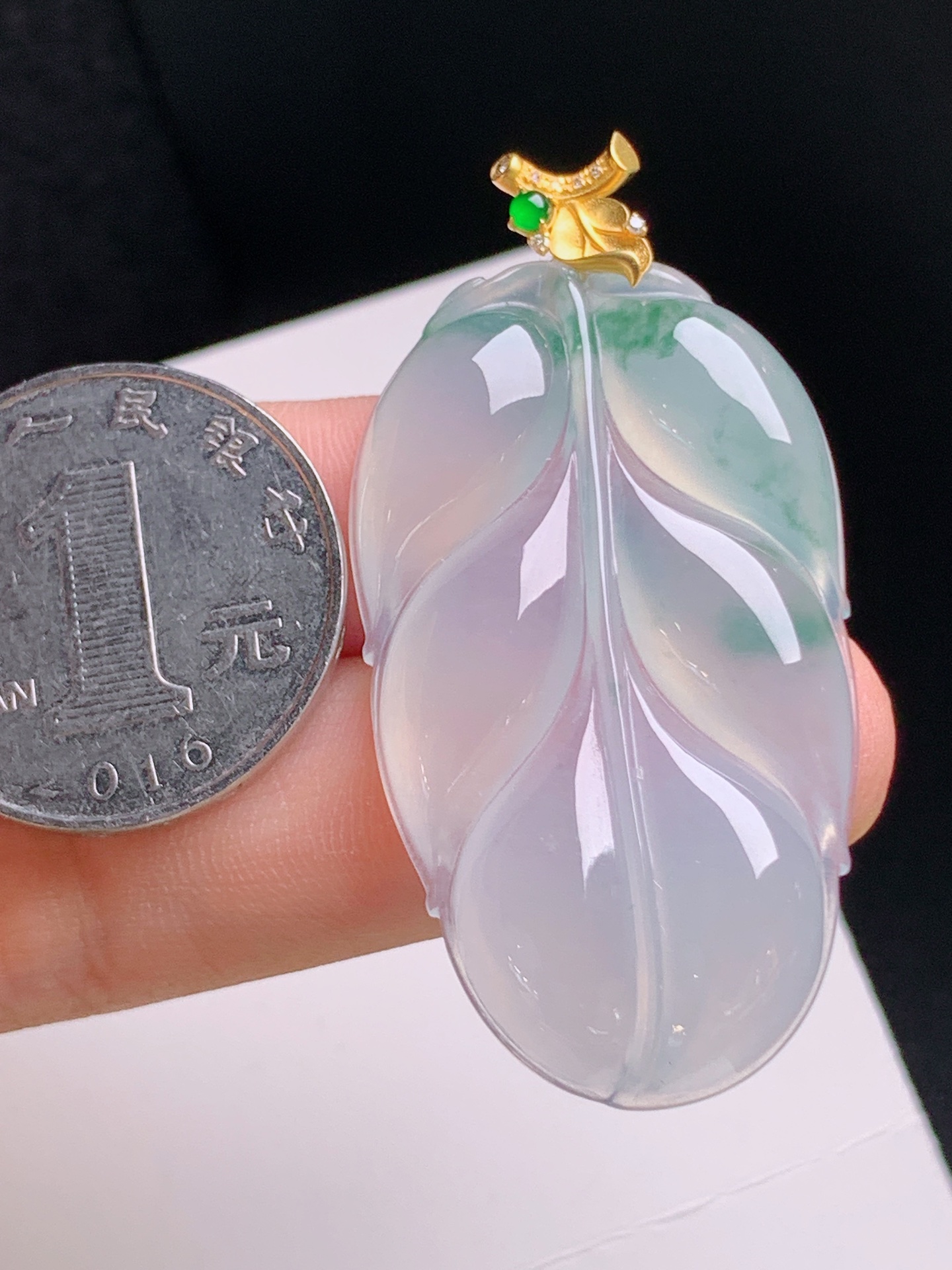 ️ 冰种飘花树叶吊坠，通透起光，飘花鲜活，版型饱满，裸石42.7-24.7-6.149.9 08